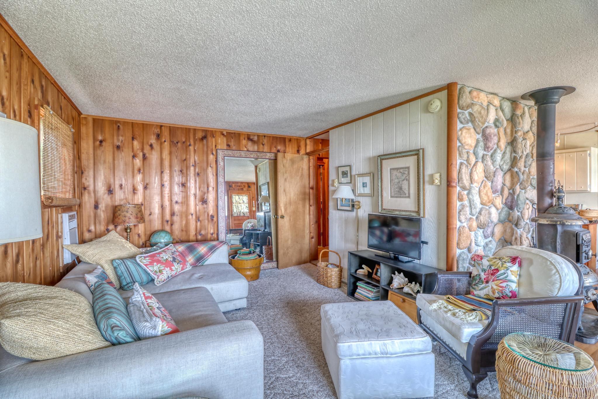 51256 County Highway 9