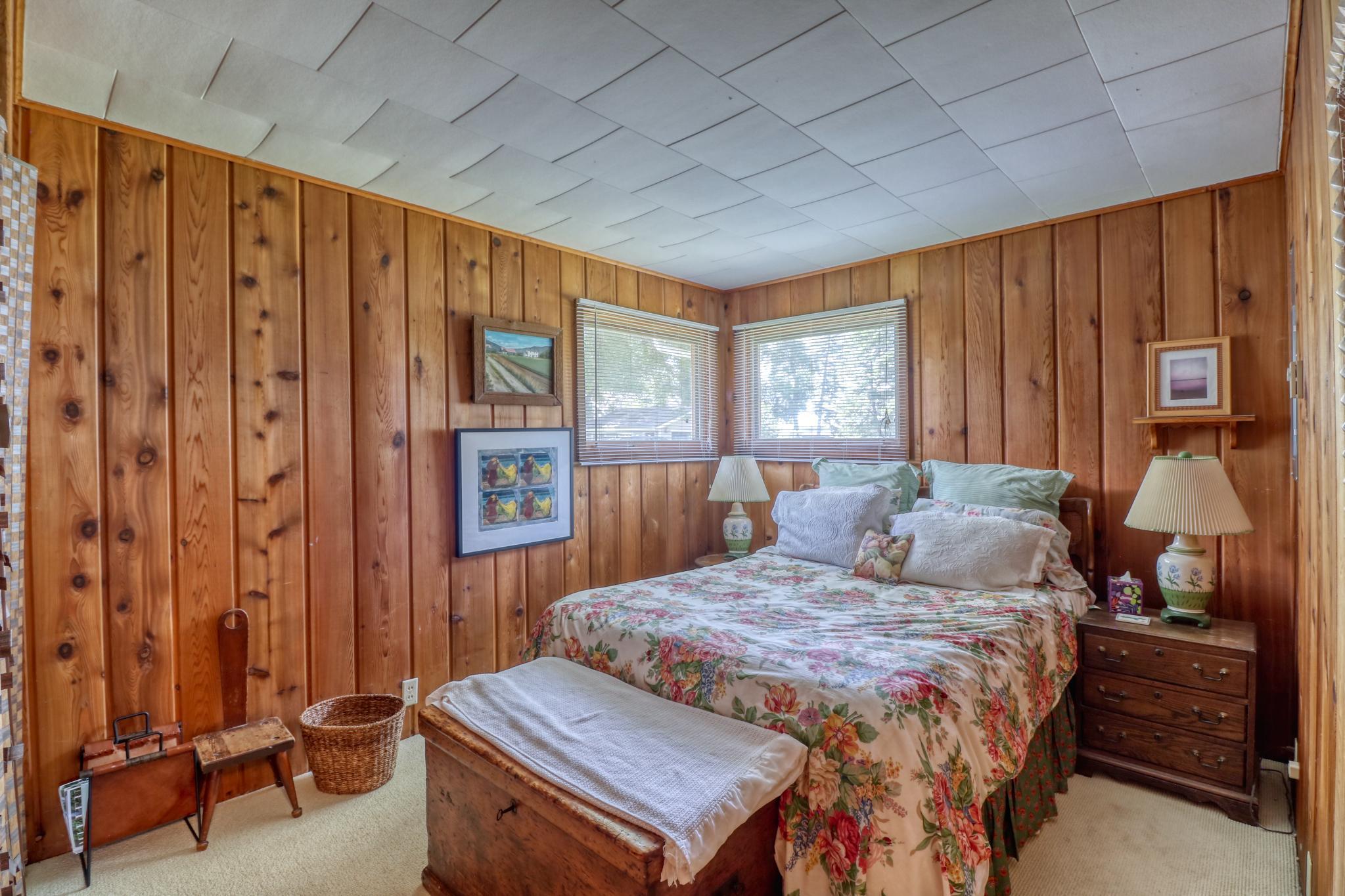 51256 County Highway 9