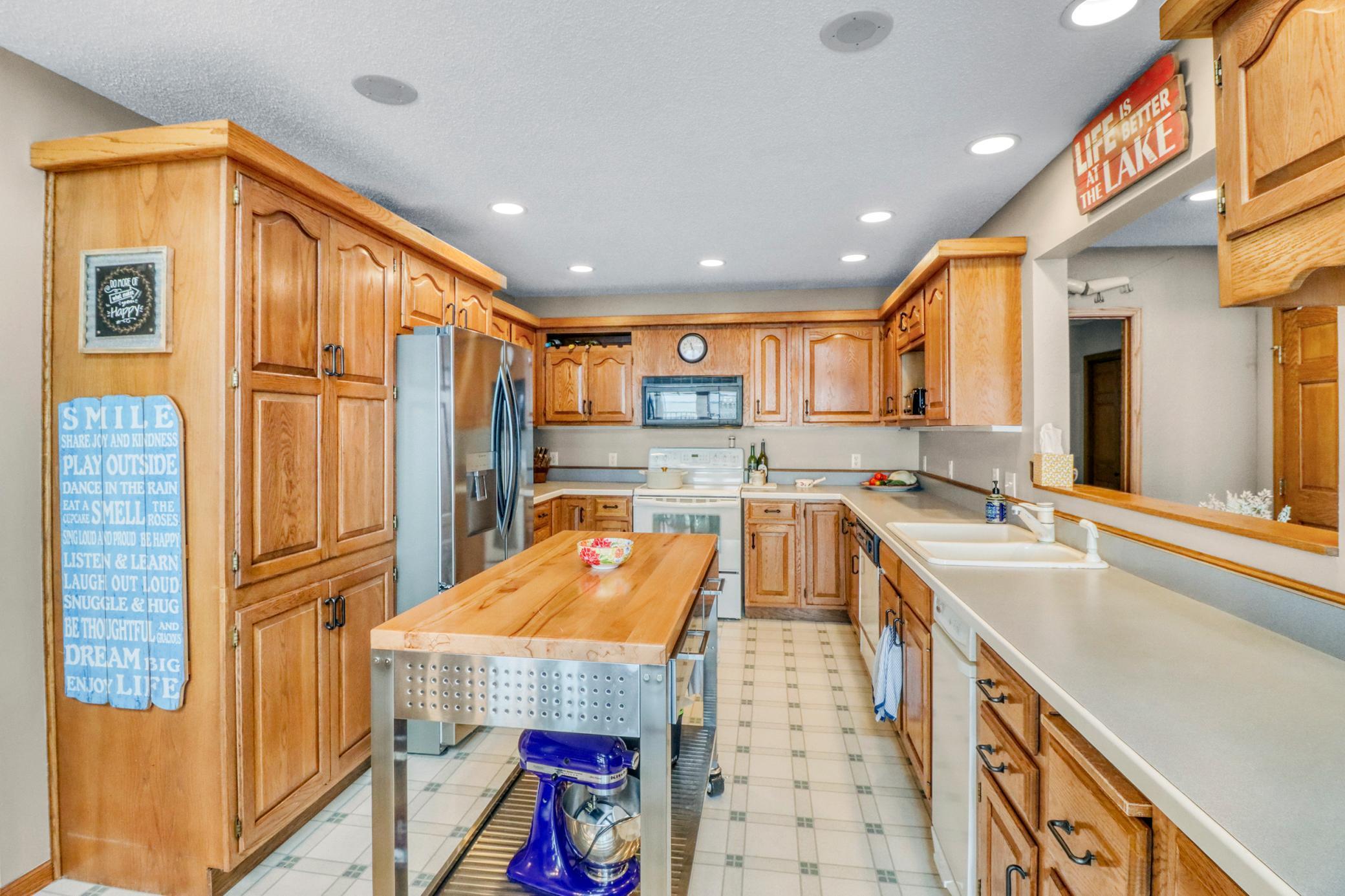 23093 Roosevelt Beach Lane