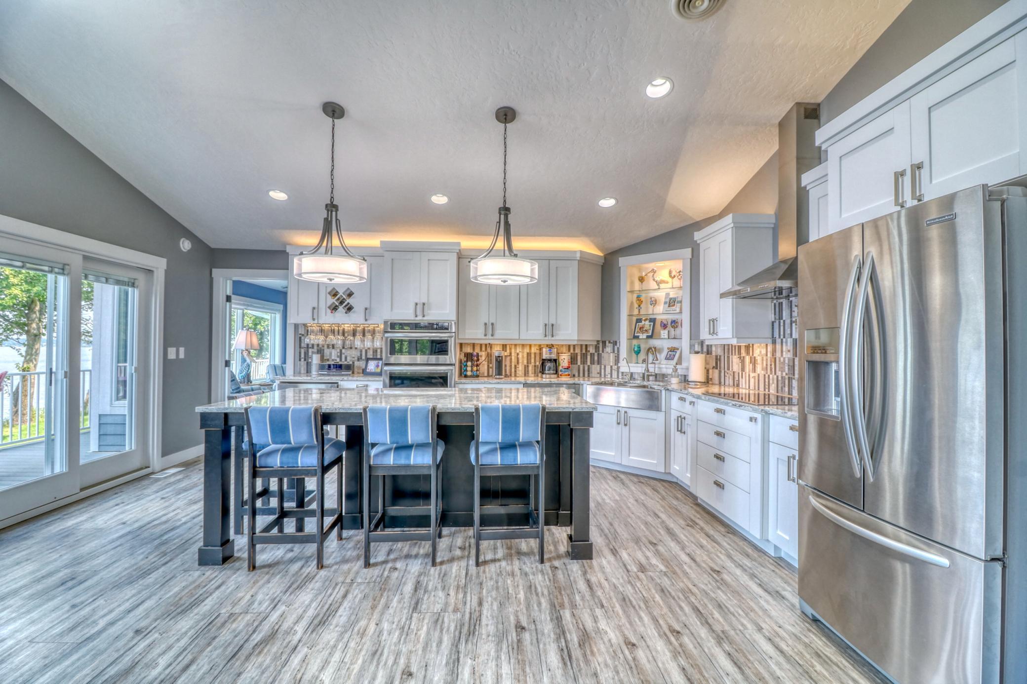22623 Knollwood Lane