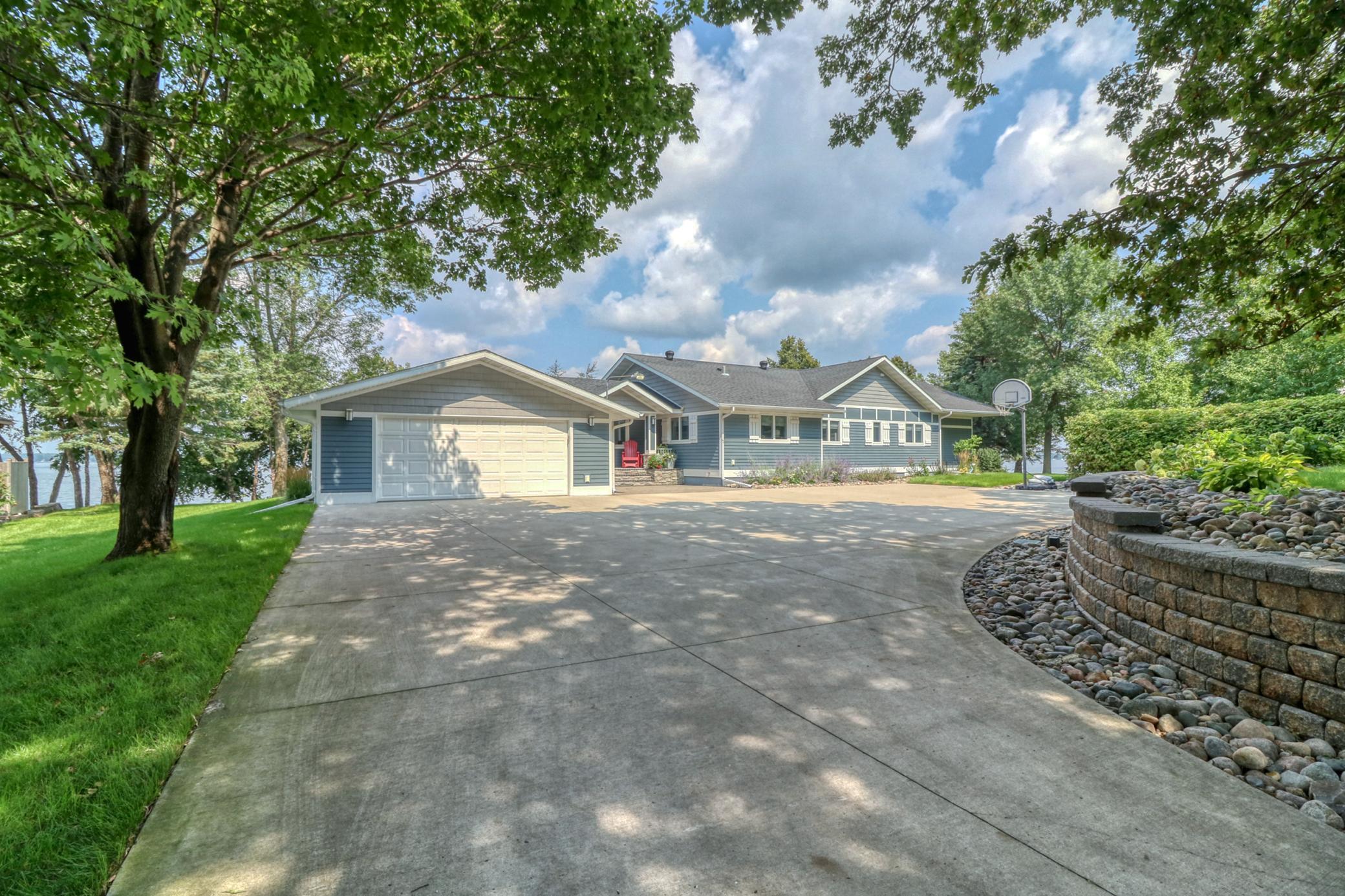 22623 Knollwood Lane