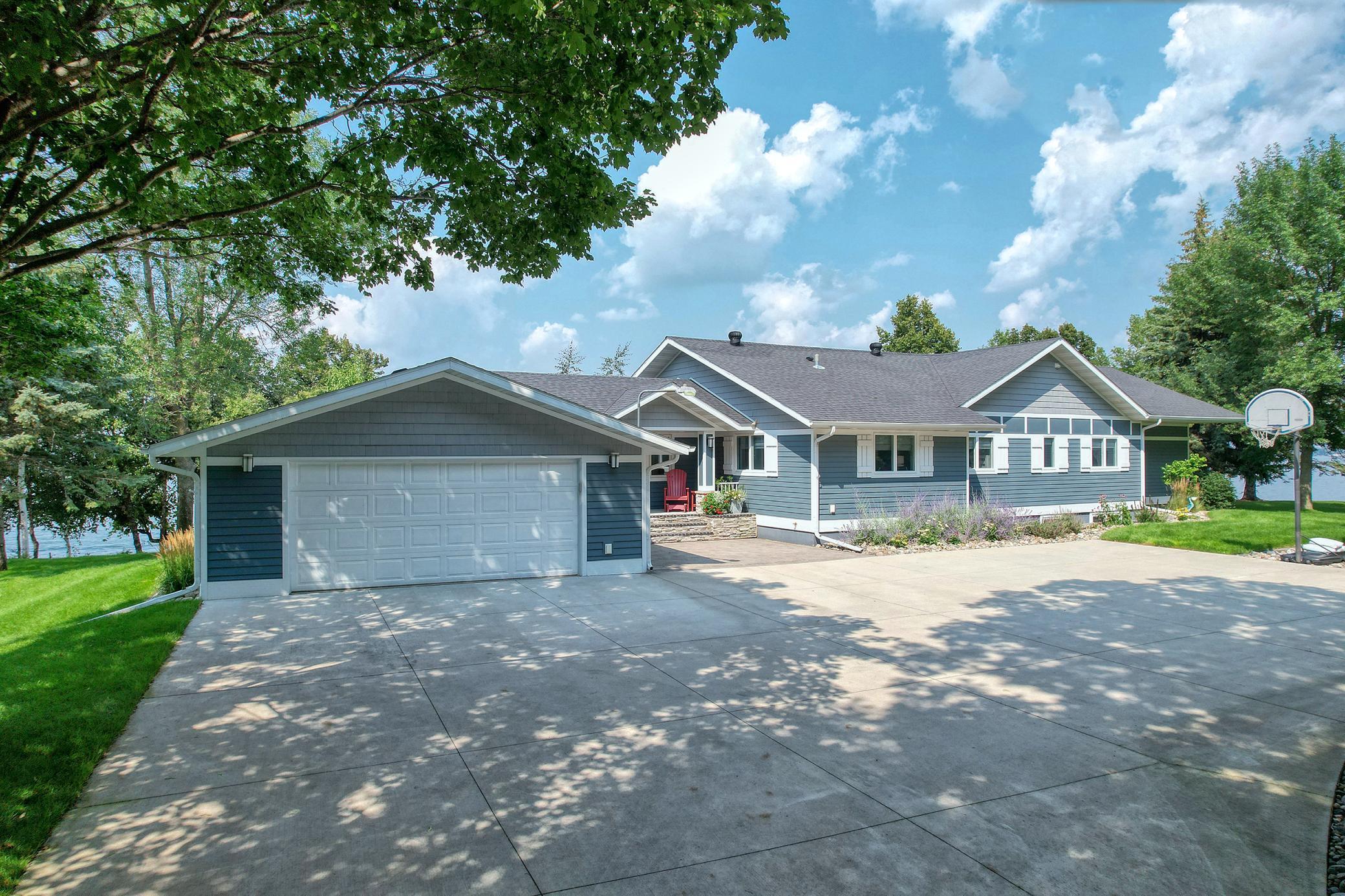22623 Knollwood Lane