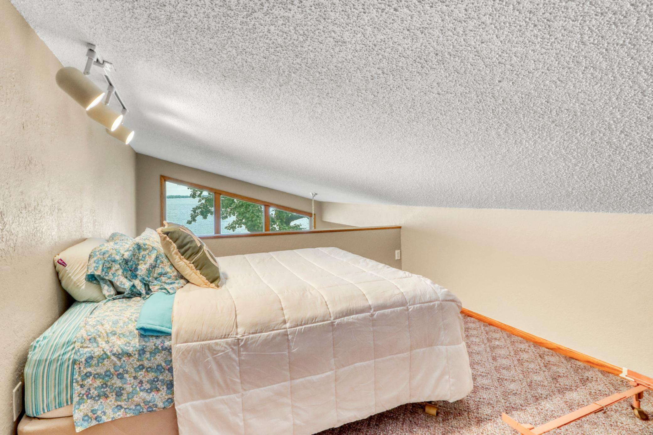 23093 Roosevelt Beach Lane