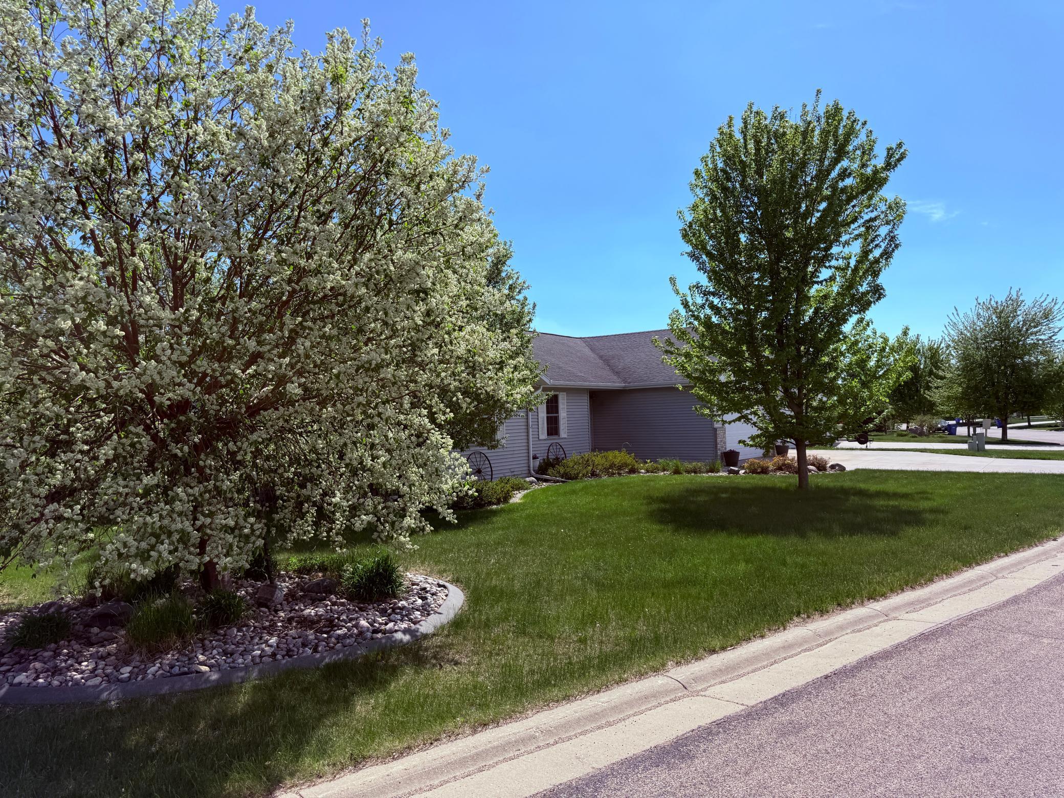 2317 Hillcrest Lane