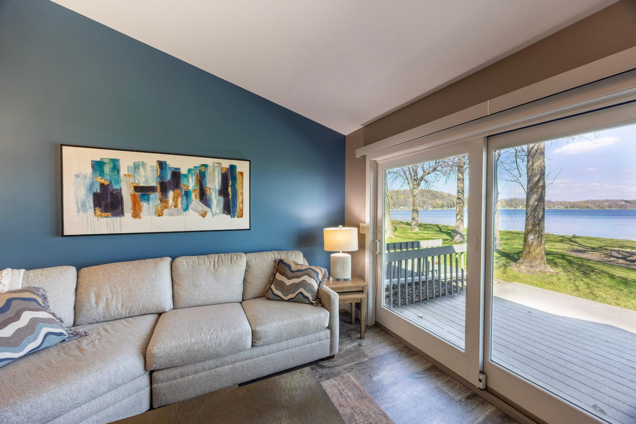 22710 Dunvilla Drive Unit: 6