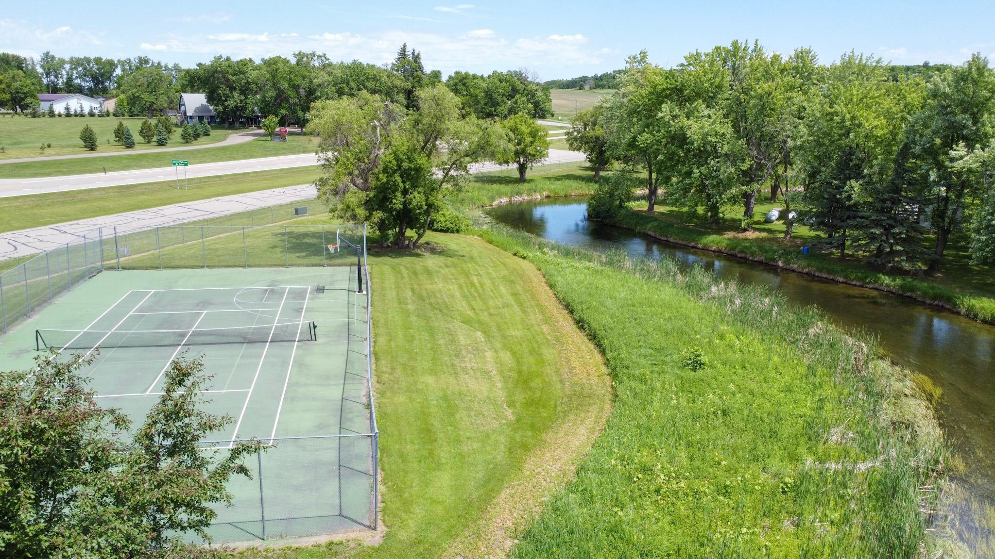 22710 Dunvilla Drive Unit: 6