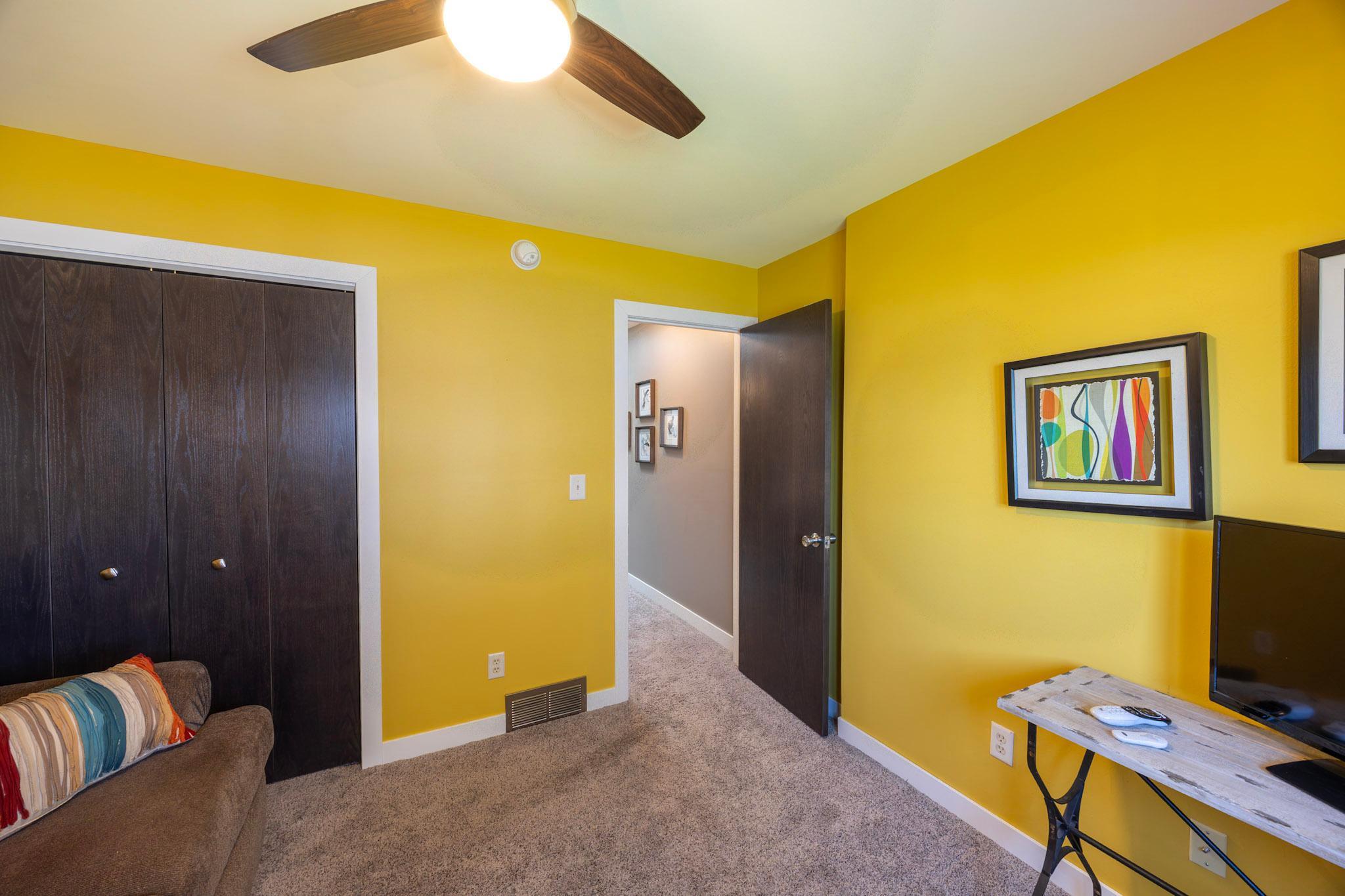 22710 Dunvilla Drive Unit: 6