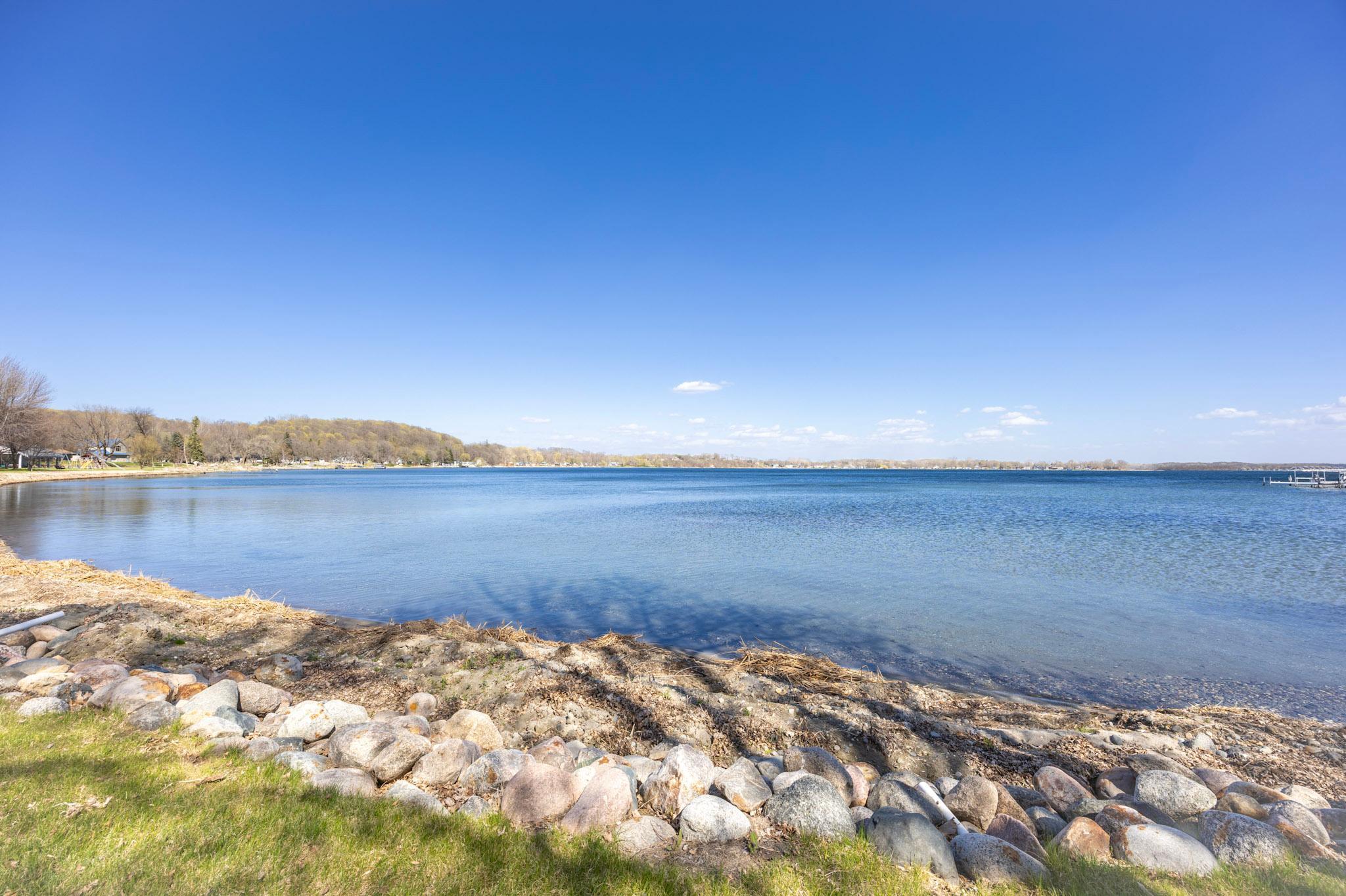 22710 Dunvilla Drive Unit: 6