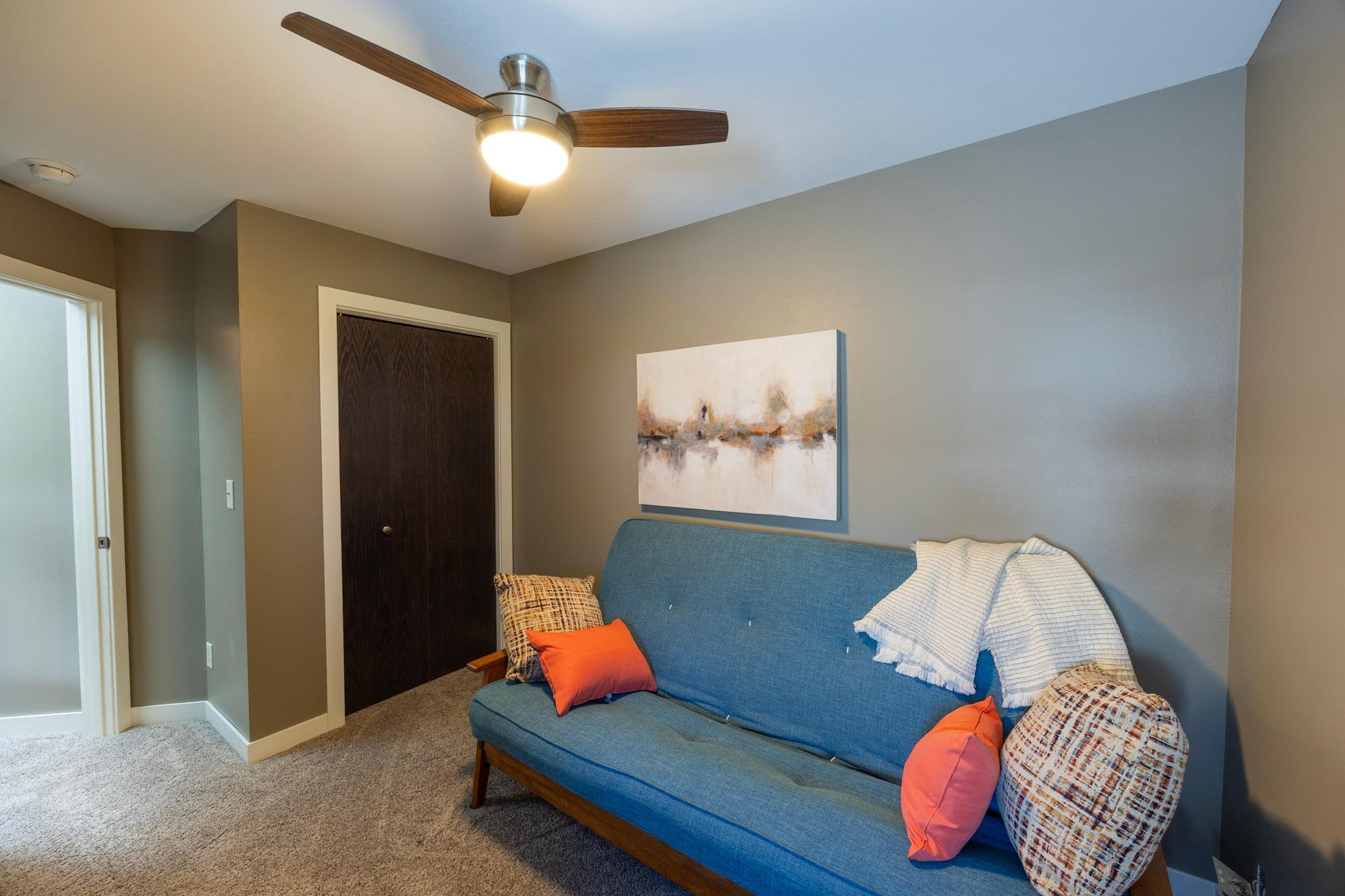 22710 Dunvilla Drive Unit: 6
