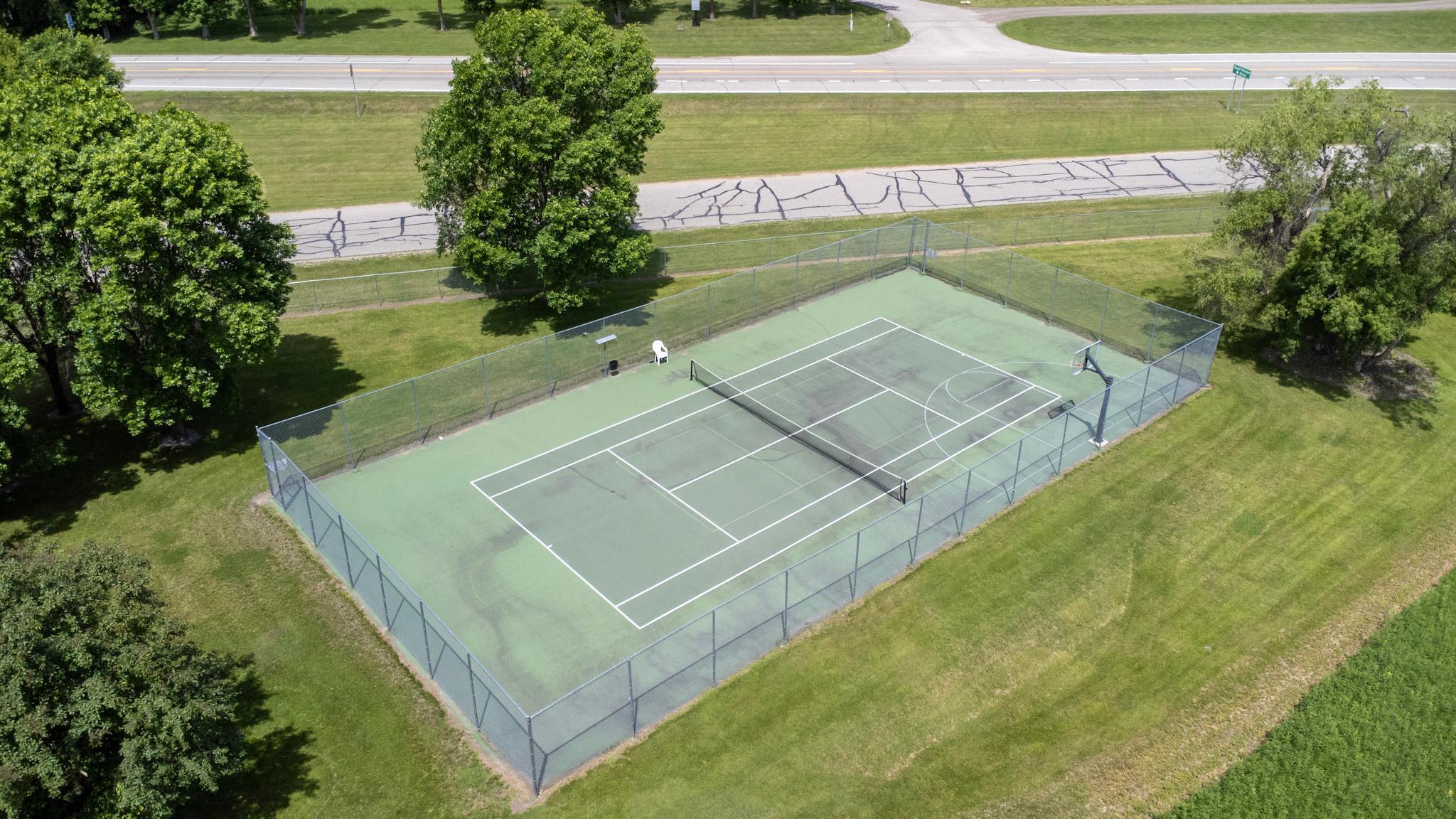 22710 Dunvilla Drive Unit: 6