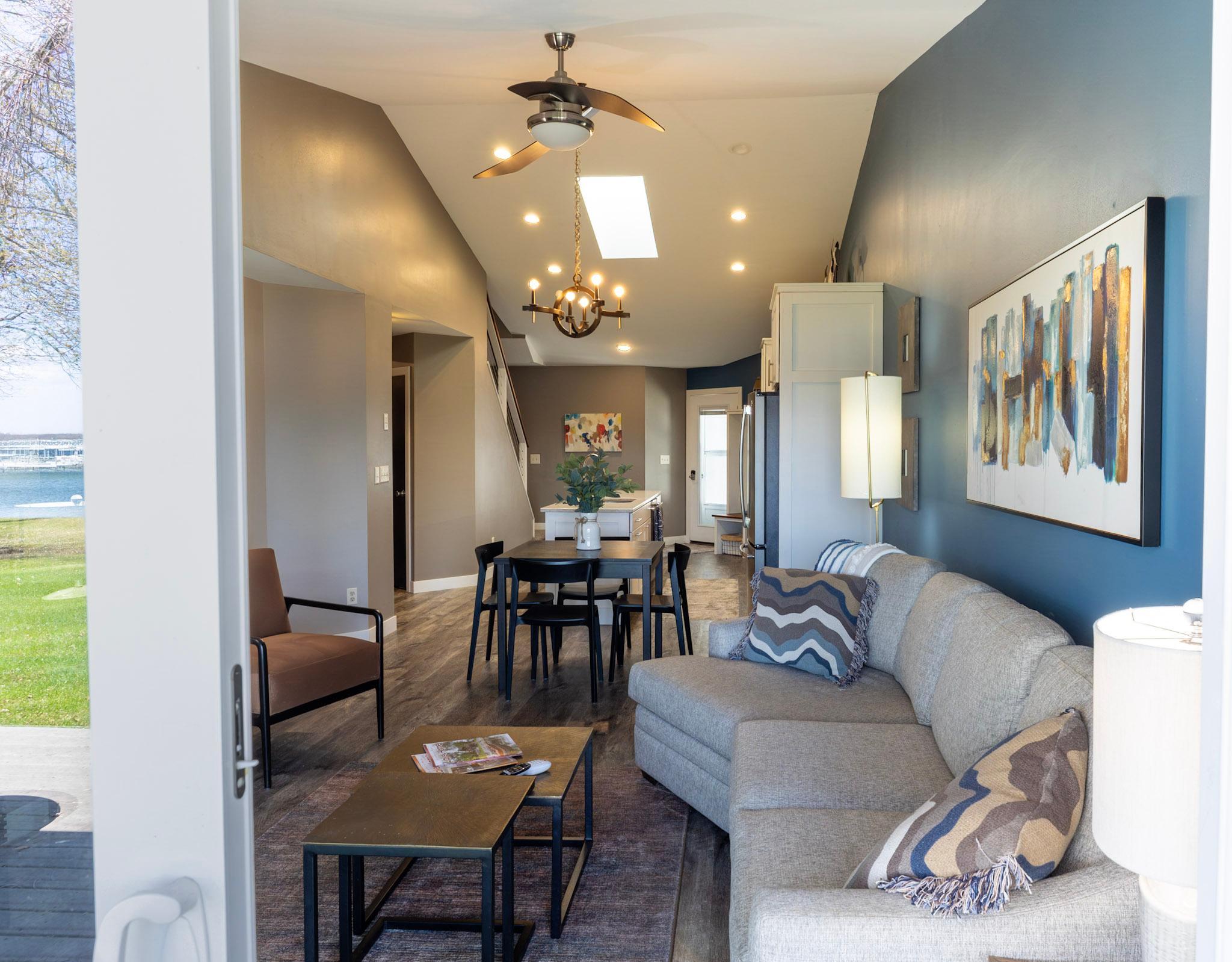 22710 Dunvilla Drive Unit: 6