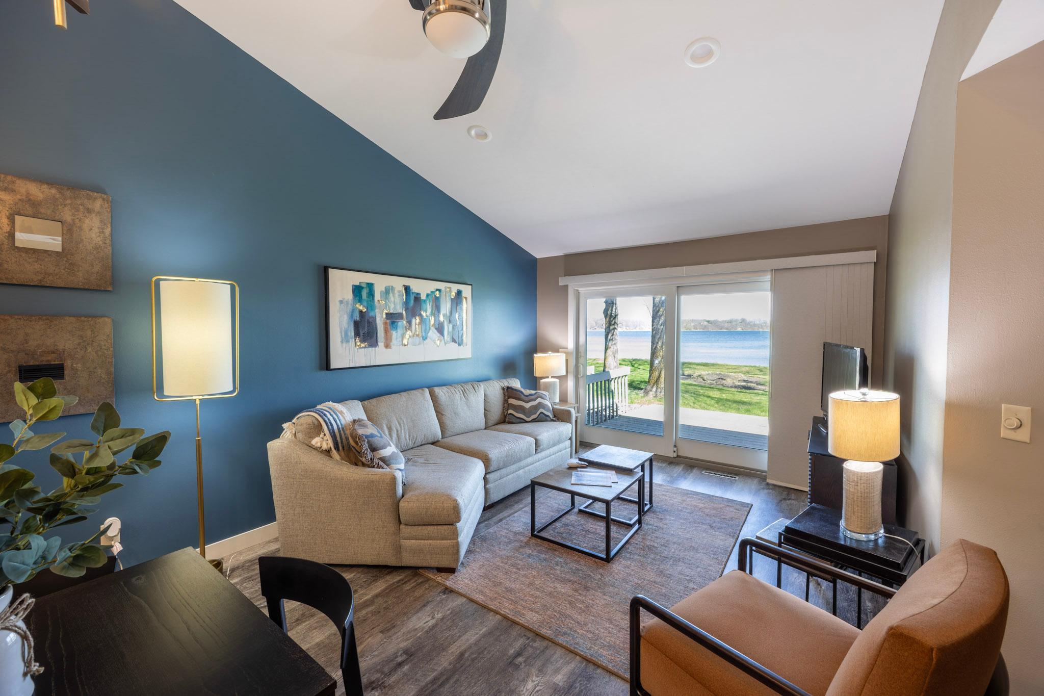 22710 Dunvilla Drive Unit: 6