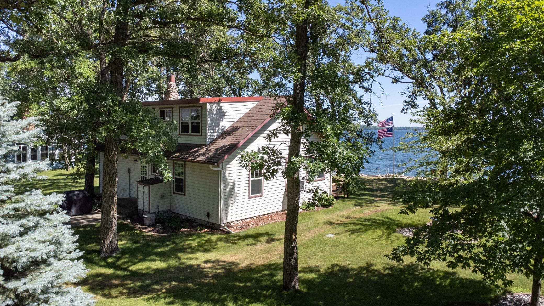 22548 Senns Beach Drive