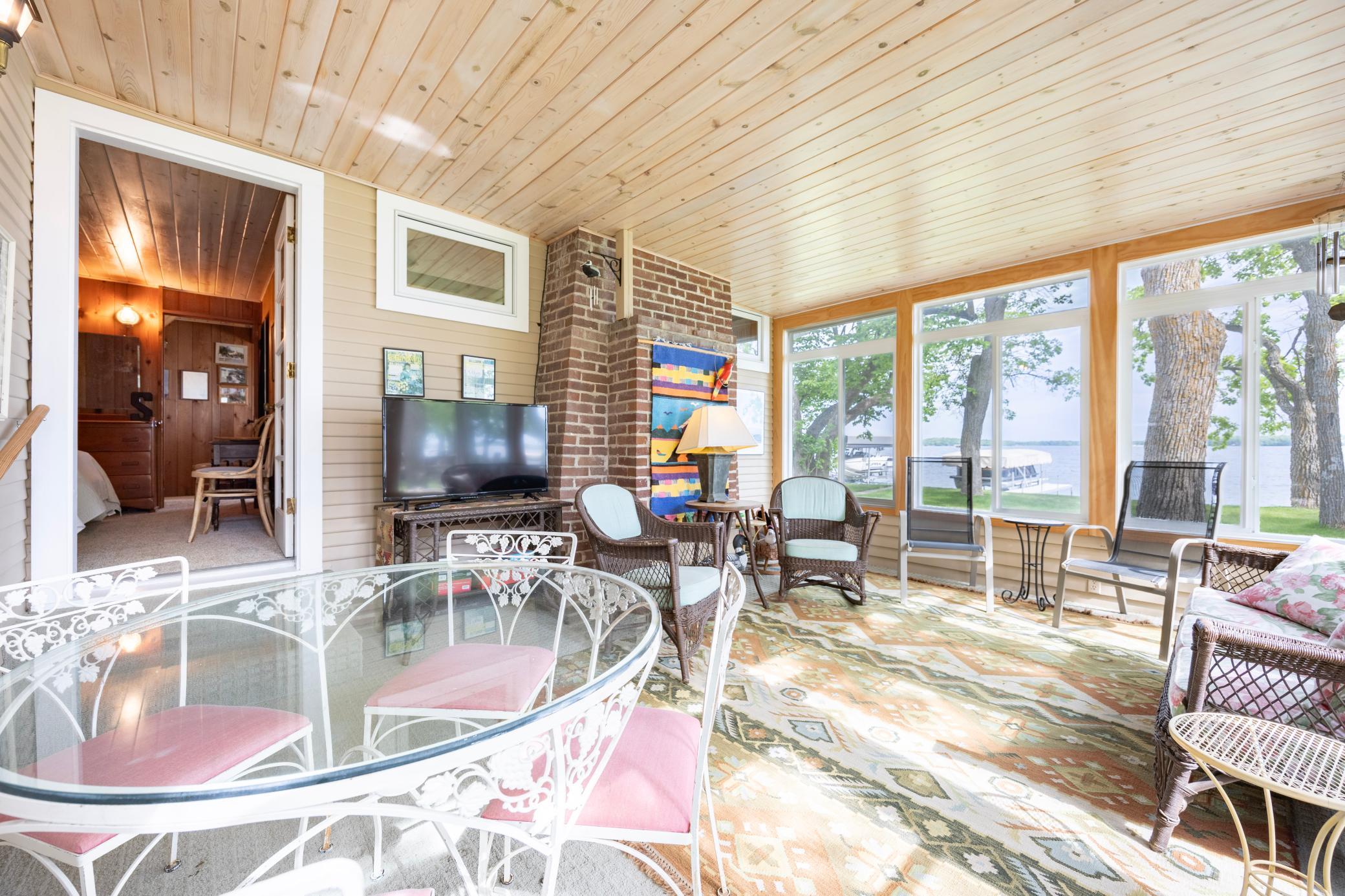 22558 Senns Beach Drive