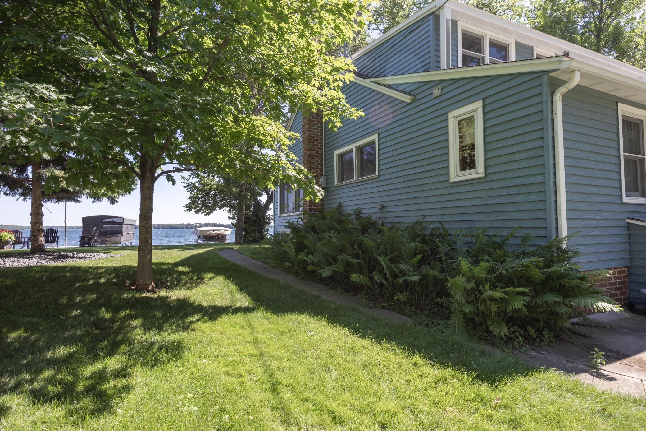 22558 Senns Beach Drive