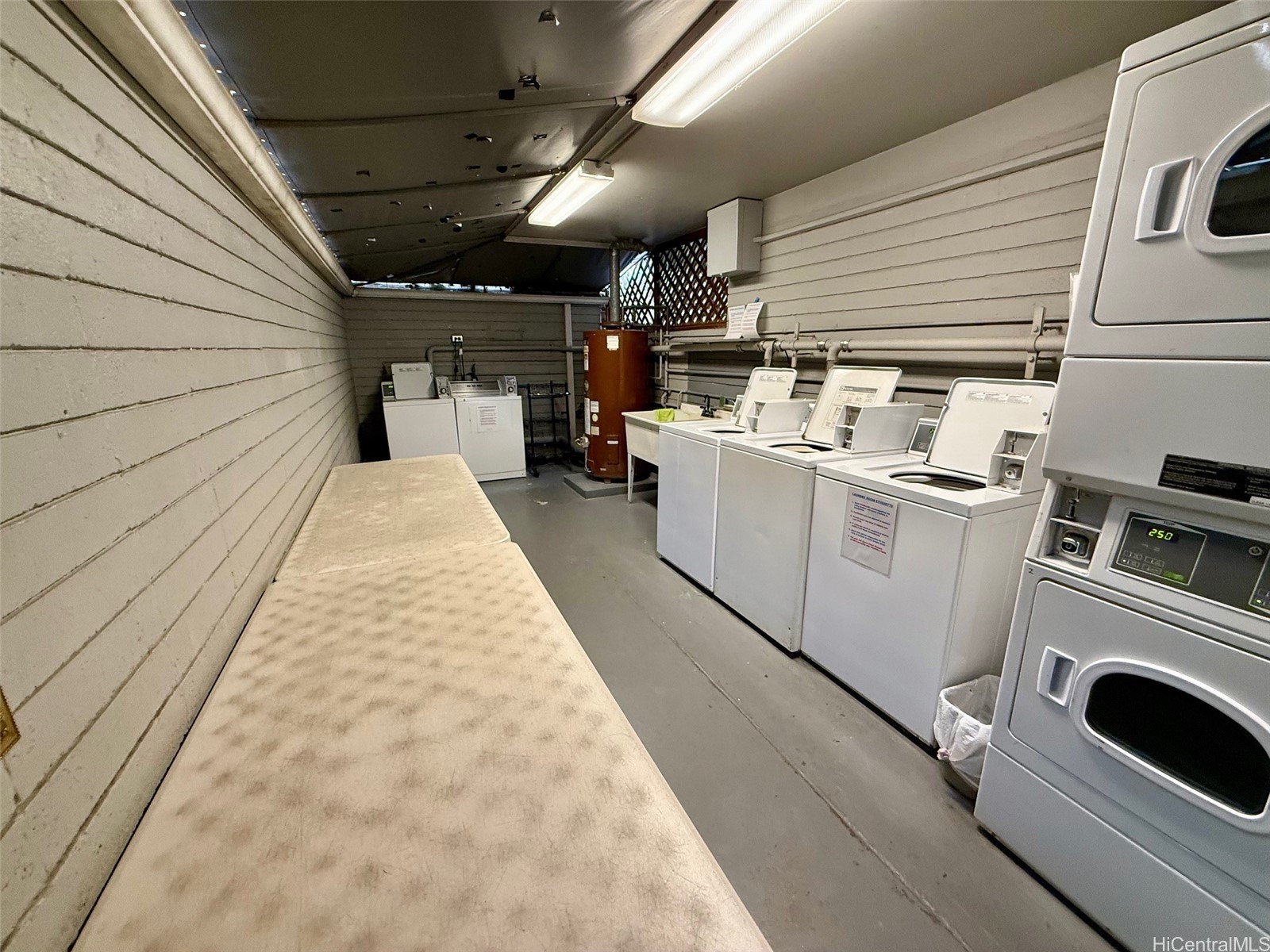 417 Nohonani Street 102