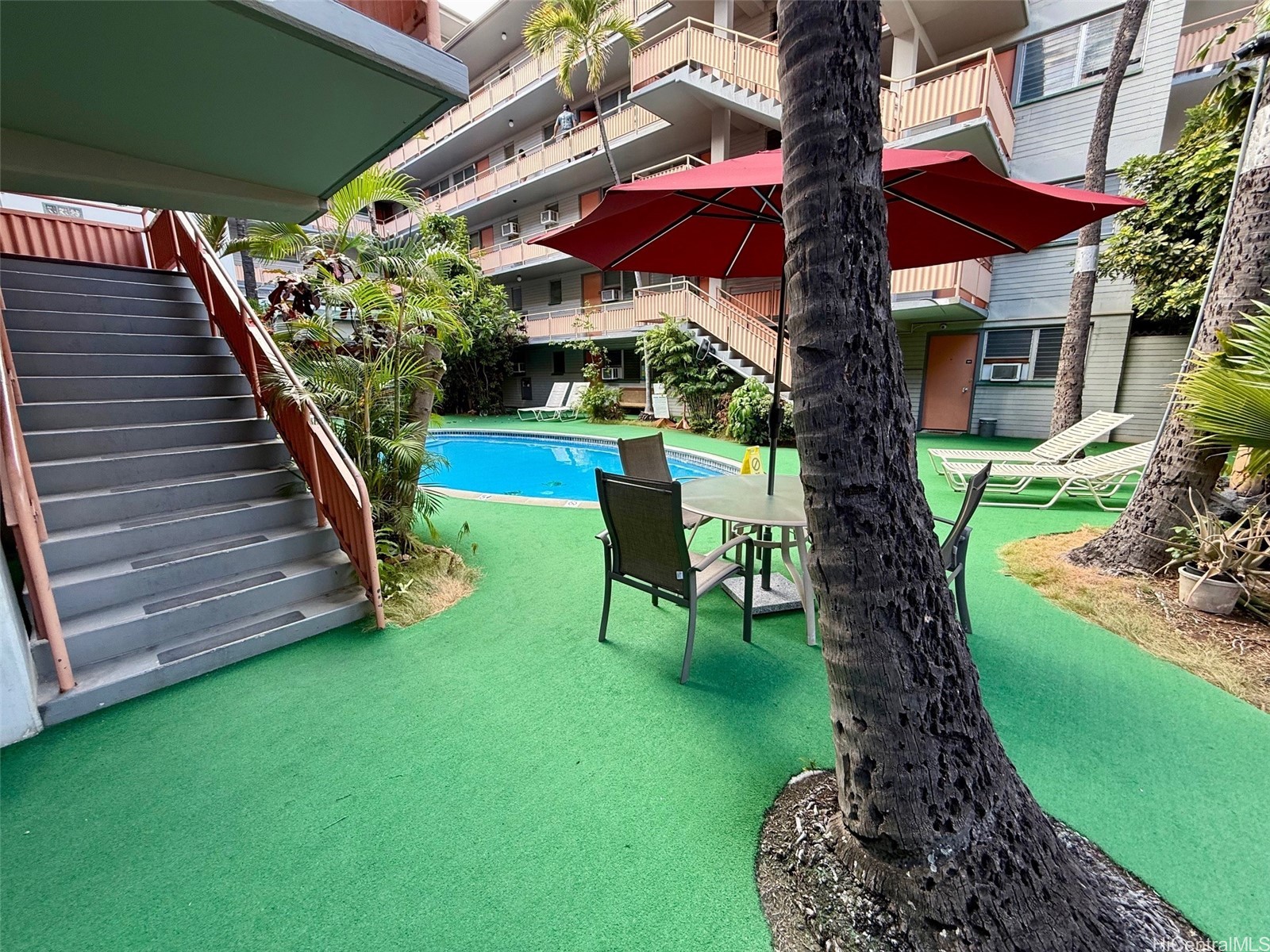 417 Nohonani Street 102
