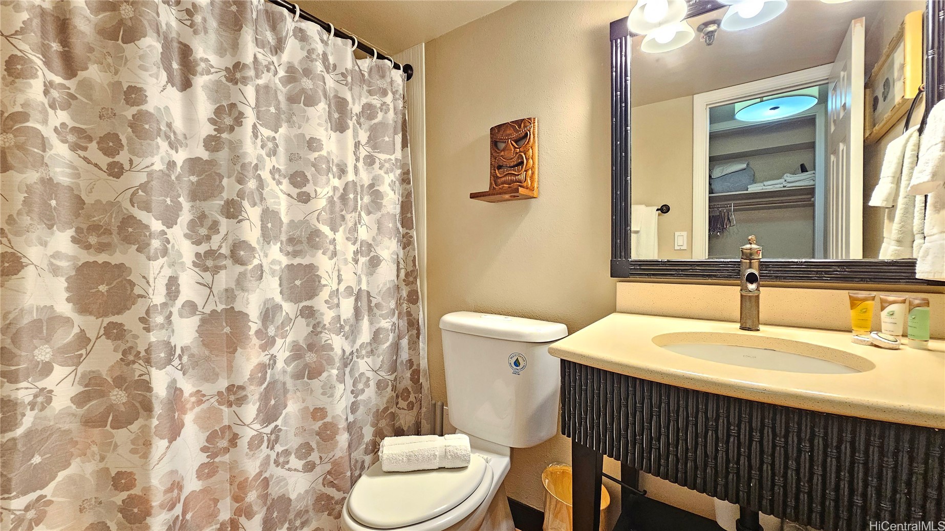 2425 Kuhio Avenue 502