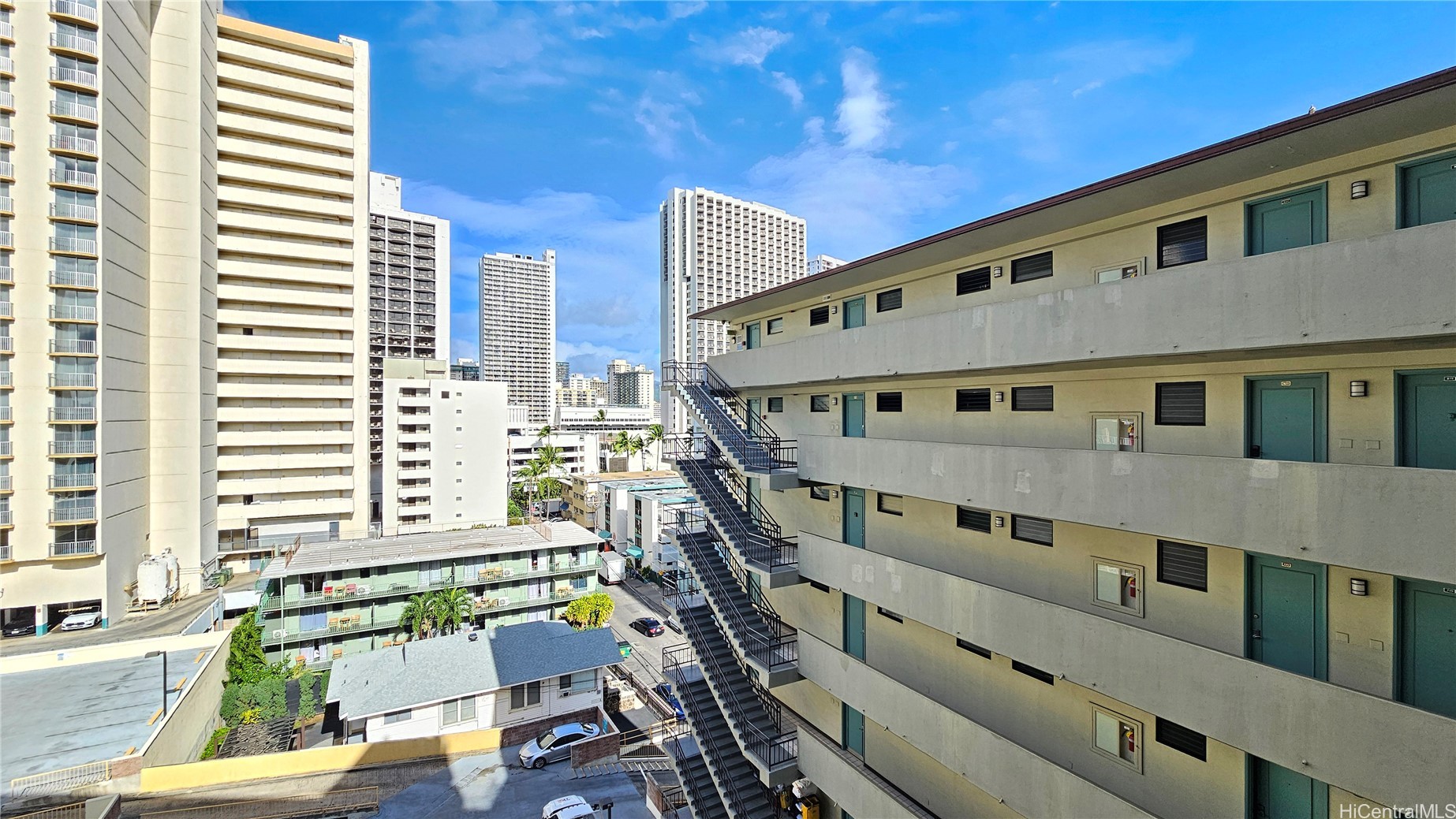 134 Kapahulu Avenue 802