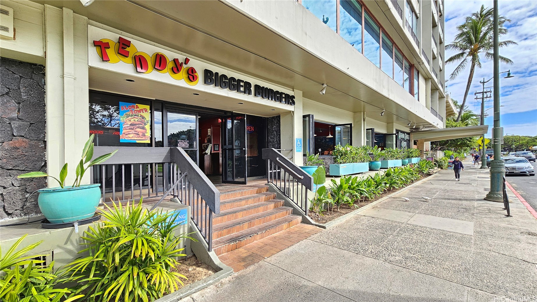 134 Kapahulu Avenue 802