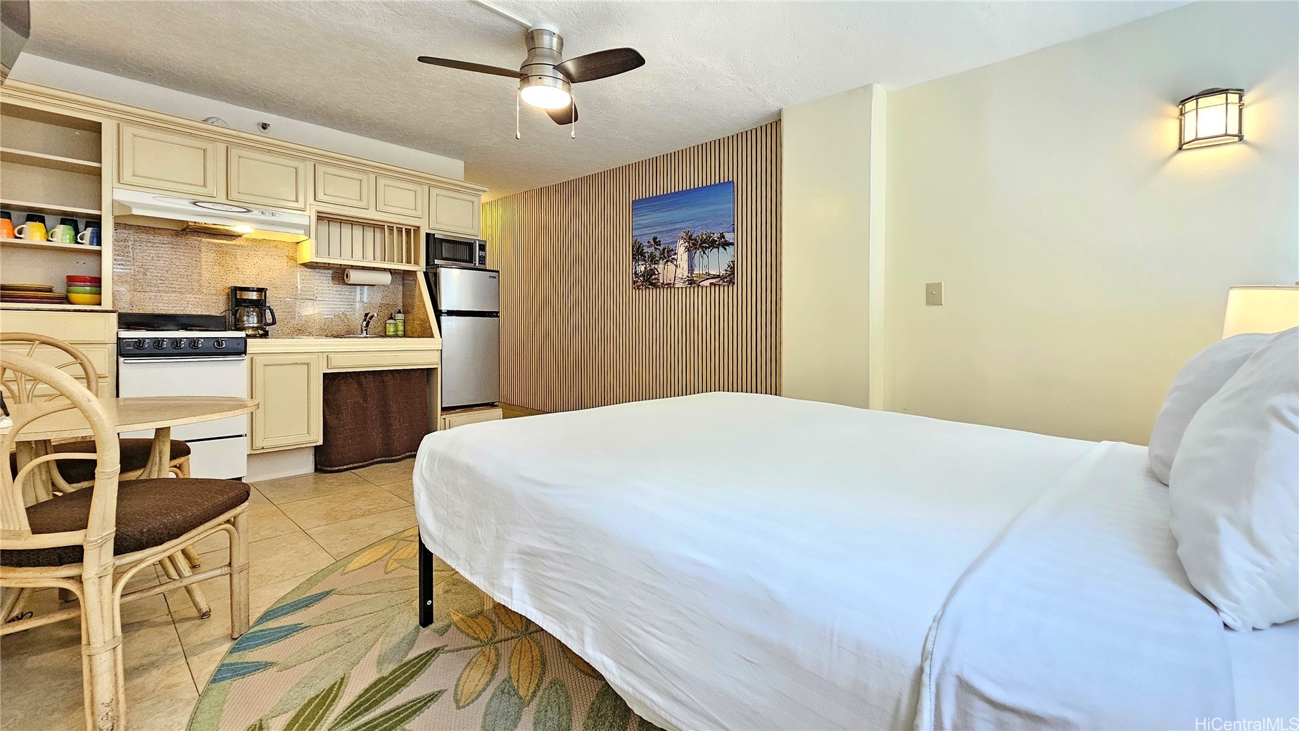 134 Kapahulu Avenue 801