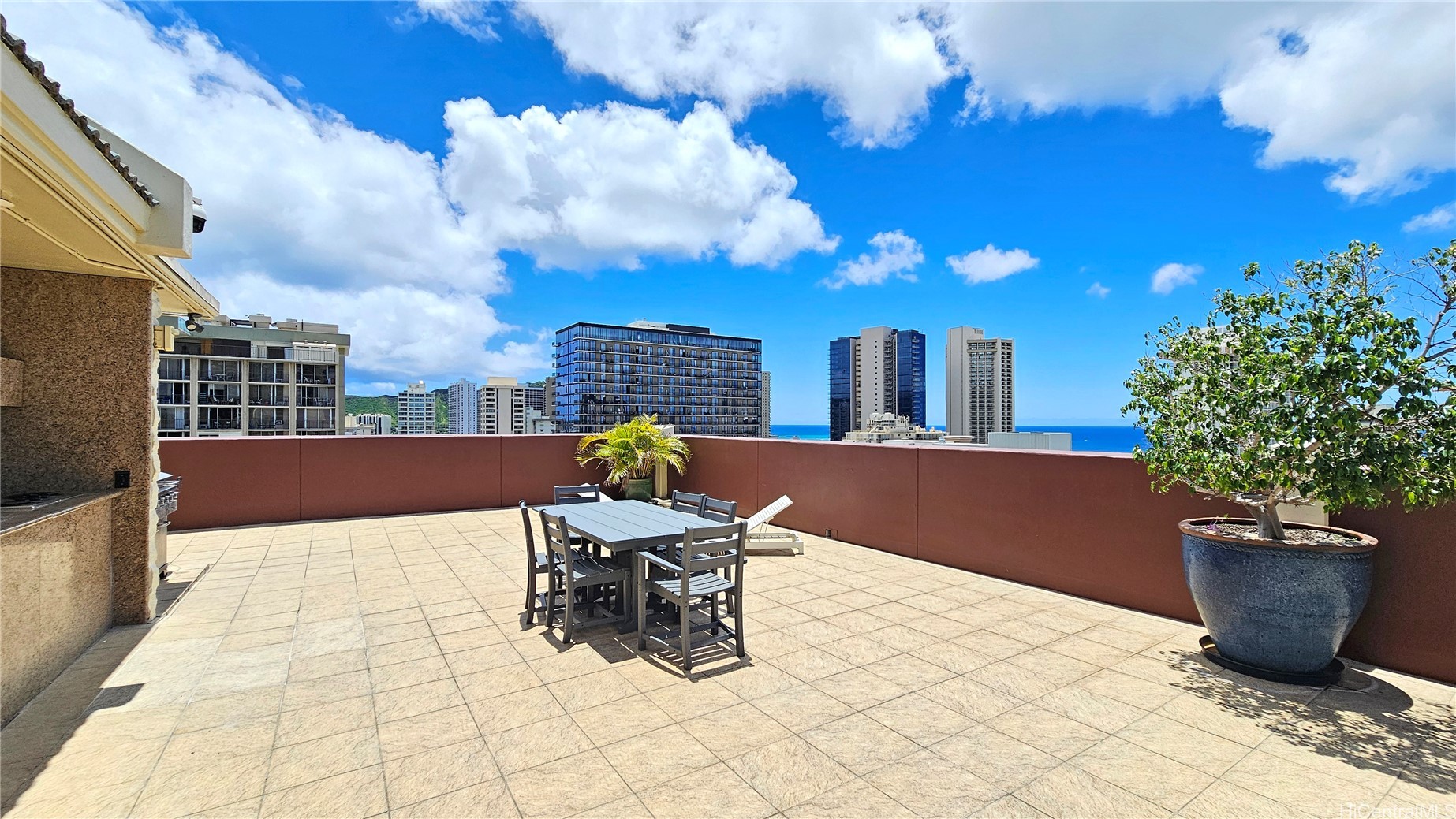 444 Nahua Street 2205