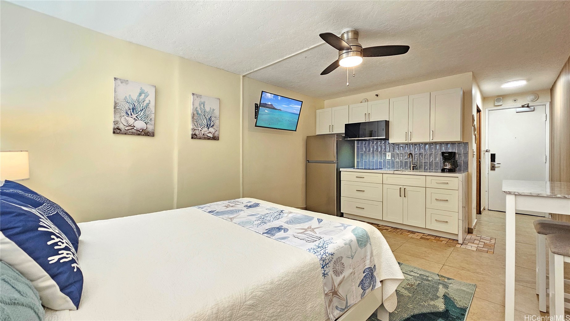 134 Kapahulu Avenue 801