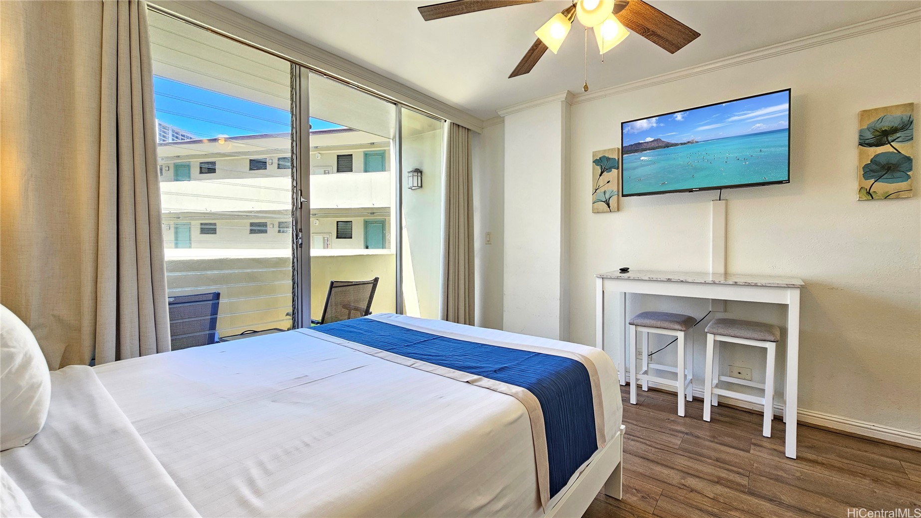 134 Kapahulu Avenue 802