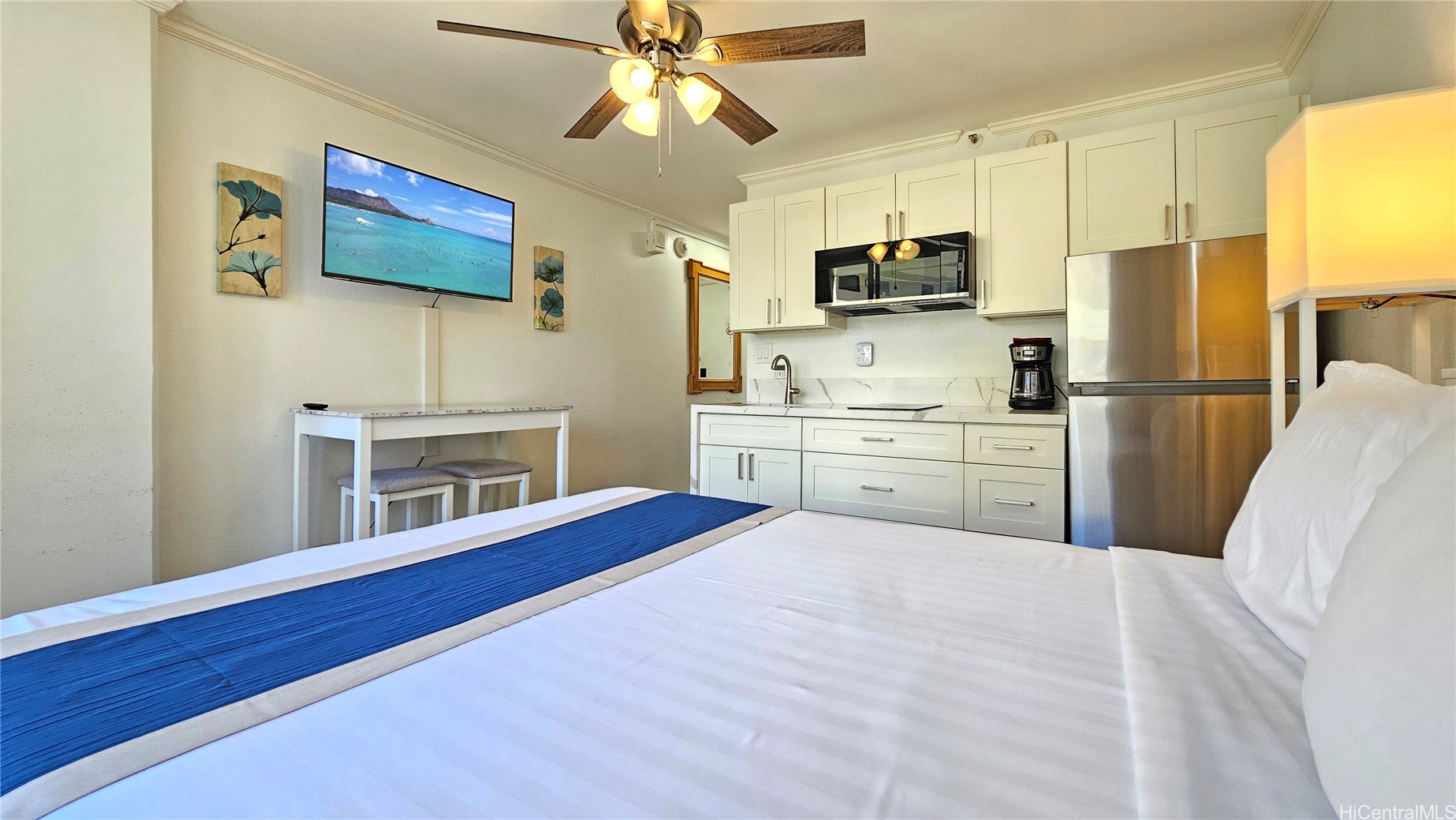 134 Kapahulu Avenue 802