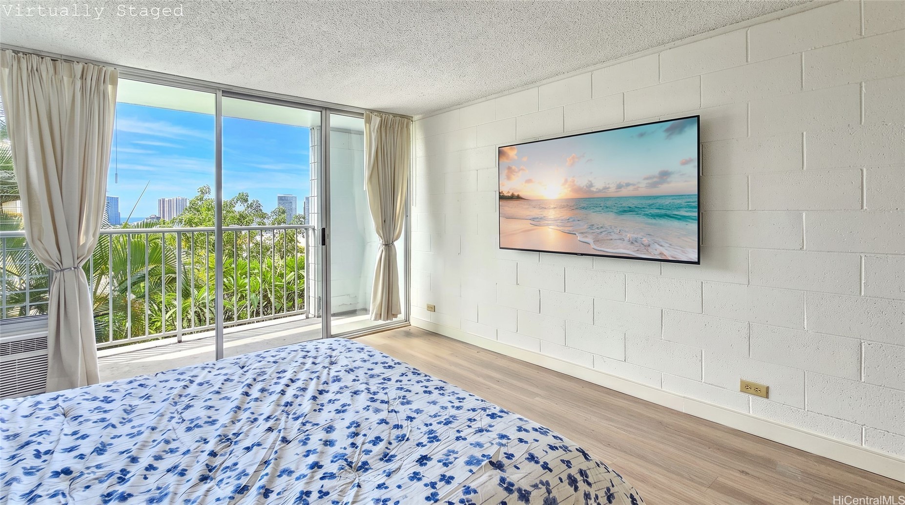 1025 Maunaihi Place 105