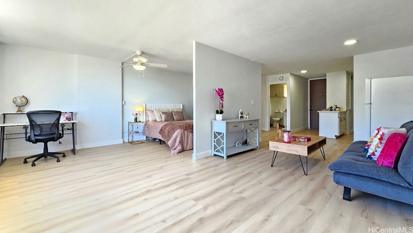 435 Seaside Avenue 805