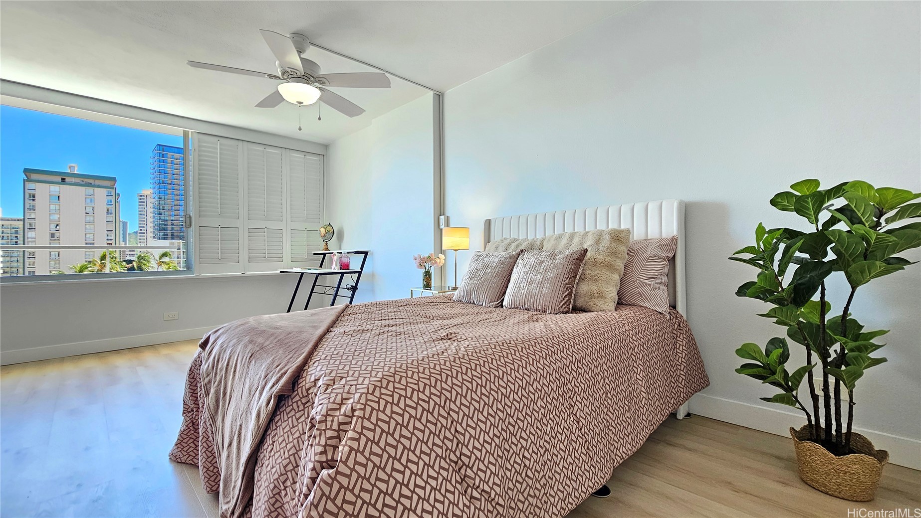 435 Seaside Avenue 805