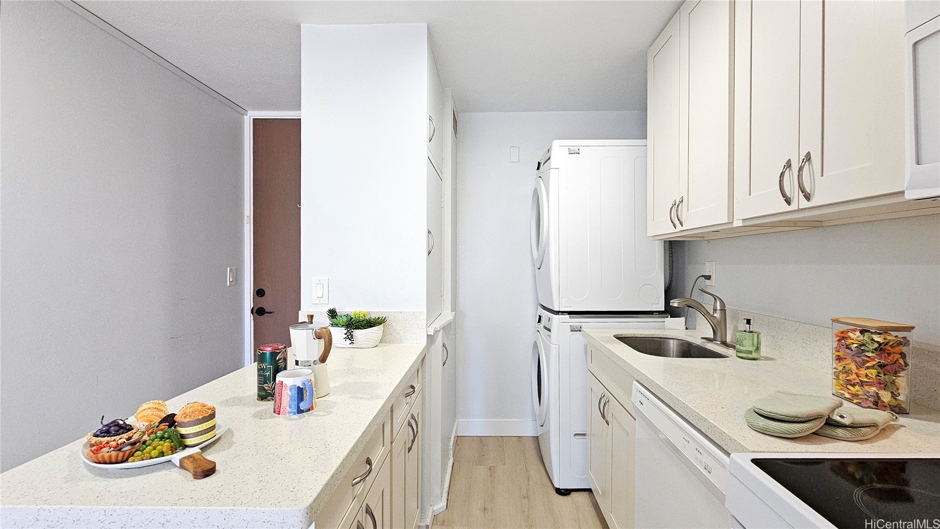 435 Seaside Avenue 805