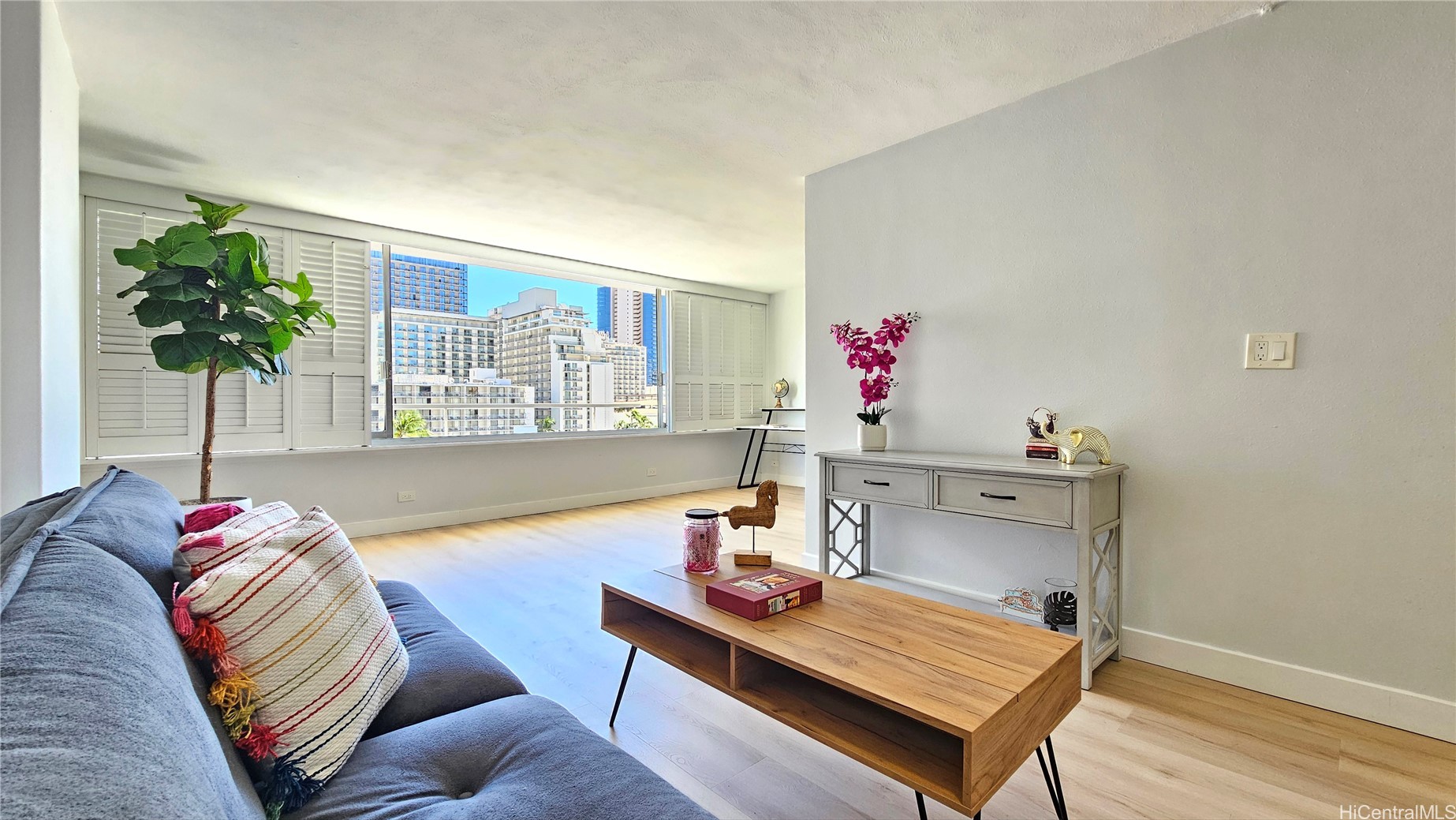 435 Seaside Avenue 805