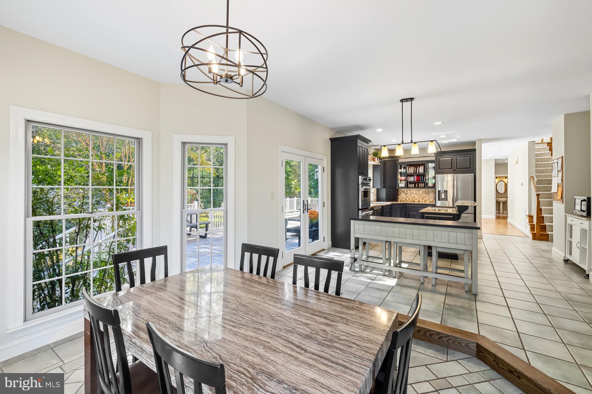 99 HUMMINGBIRD COURT