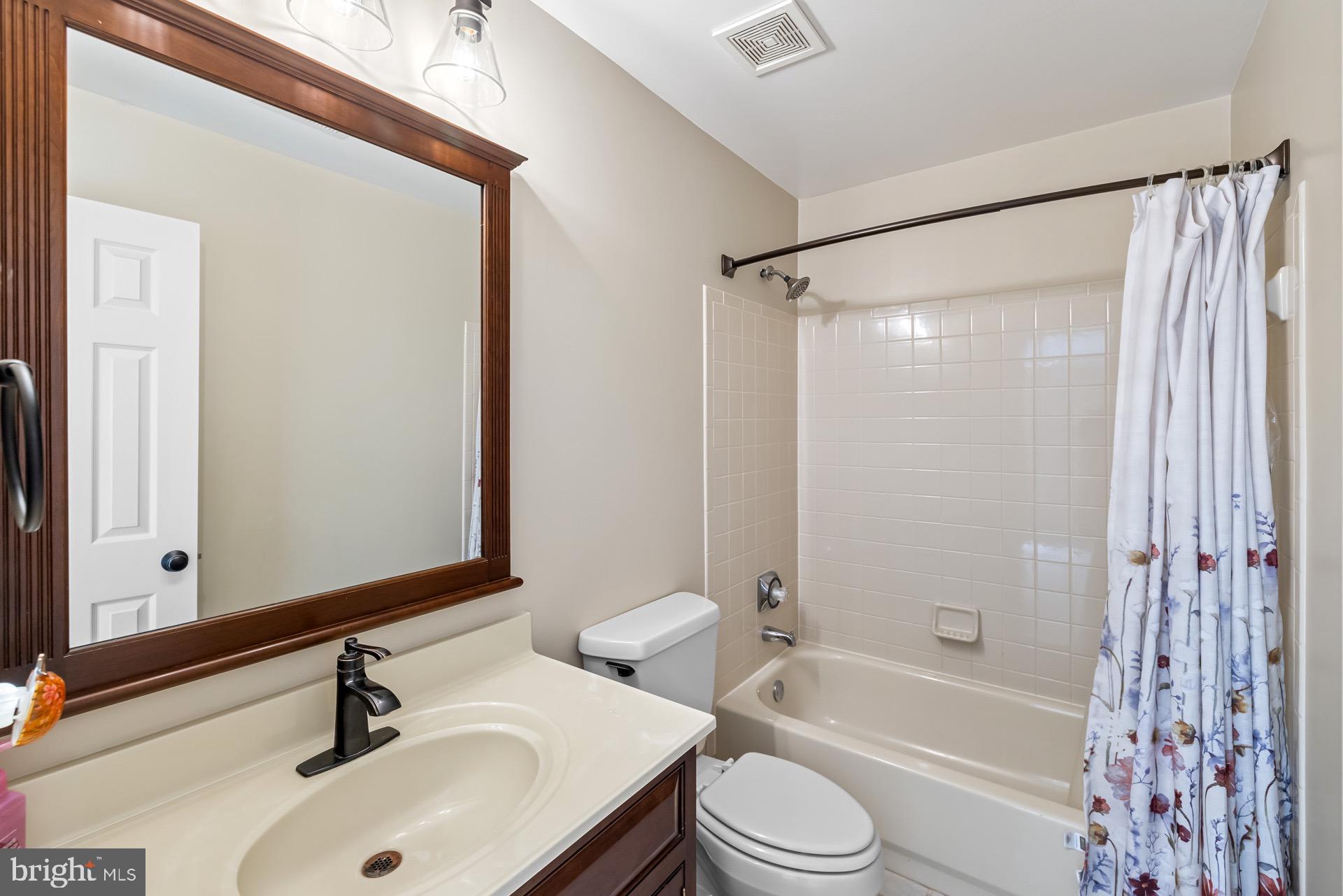 99 HUMMINGBIRD COURT