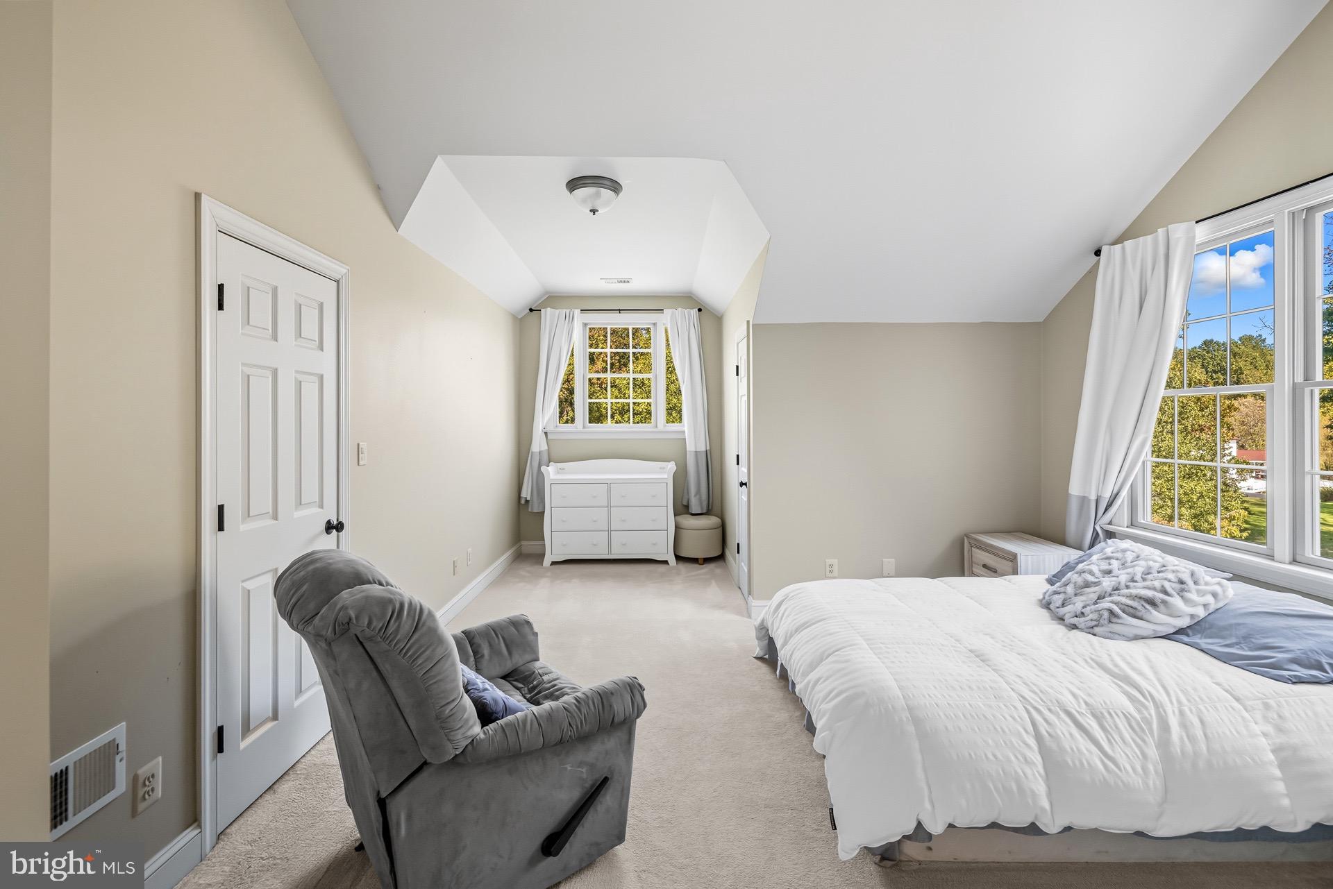 99 HUMMINGBIRD COURT