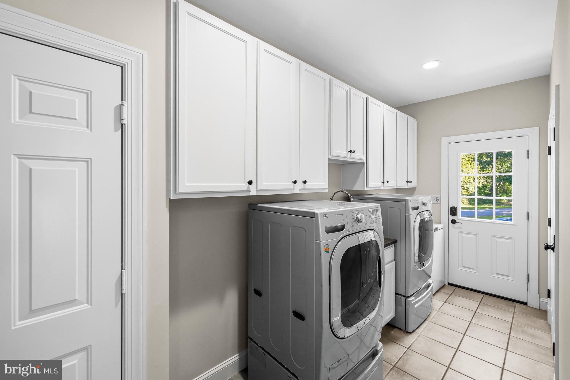 99 HUMMINGBIRD COURT