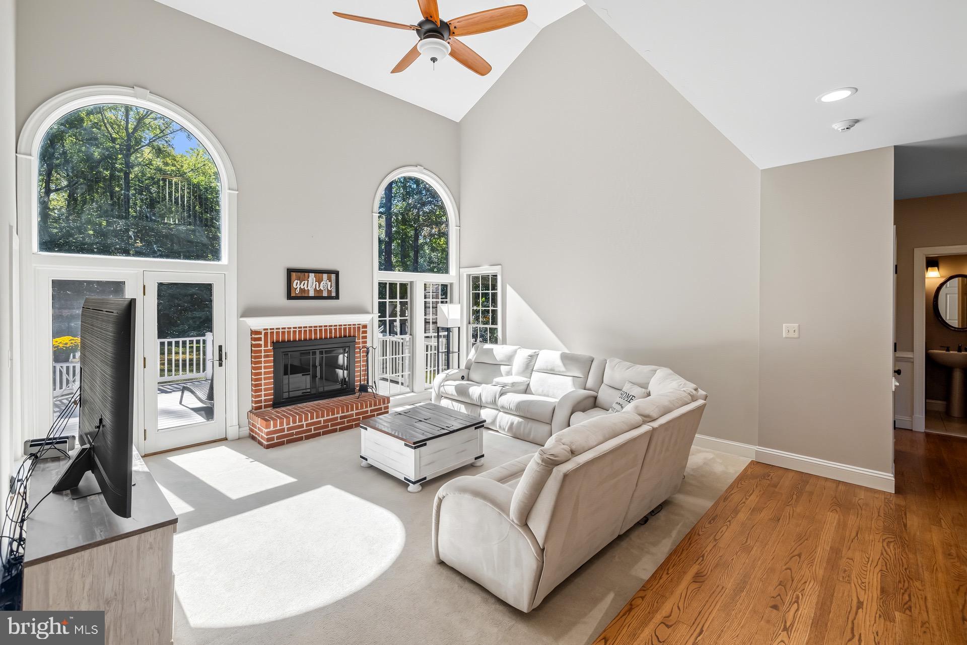 99 HUMMINGBIRD COURT