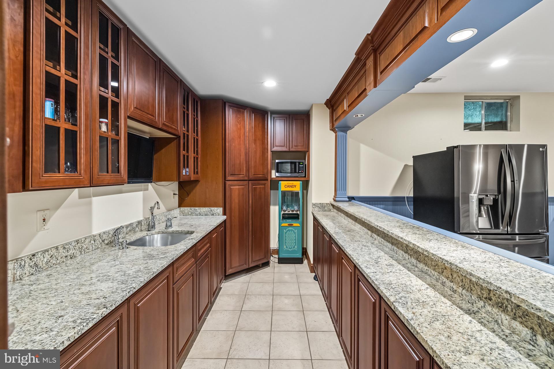 99 HUMMINGBIRD COURT