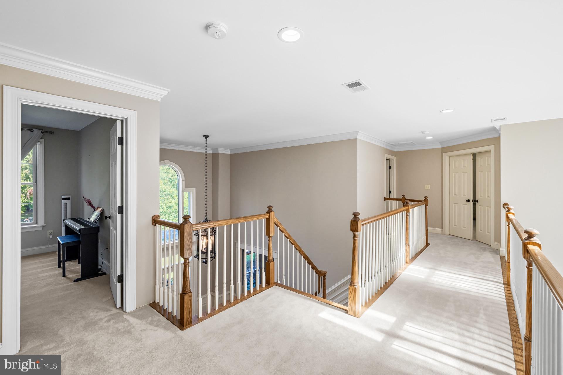 99 HUMMINGBIRD COURT