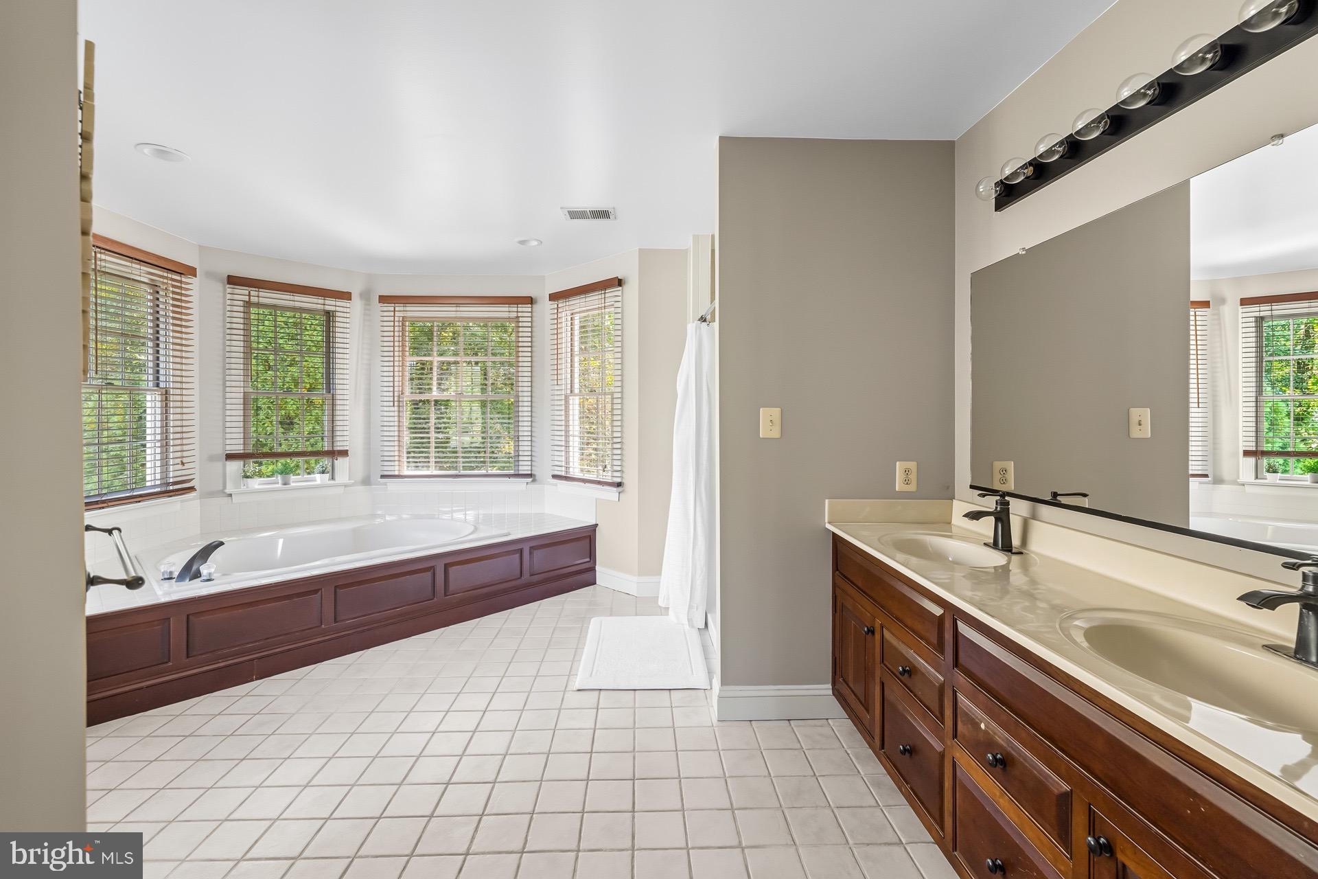 99 HUMMINGBIRD COURT