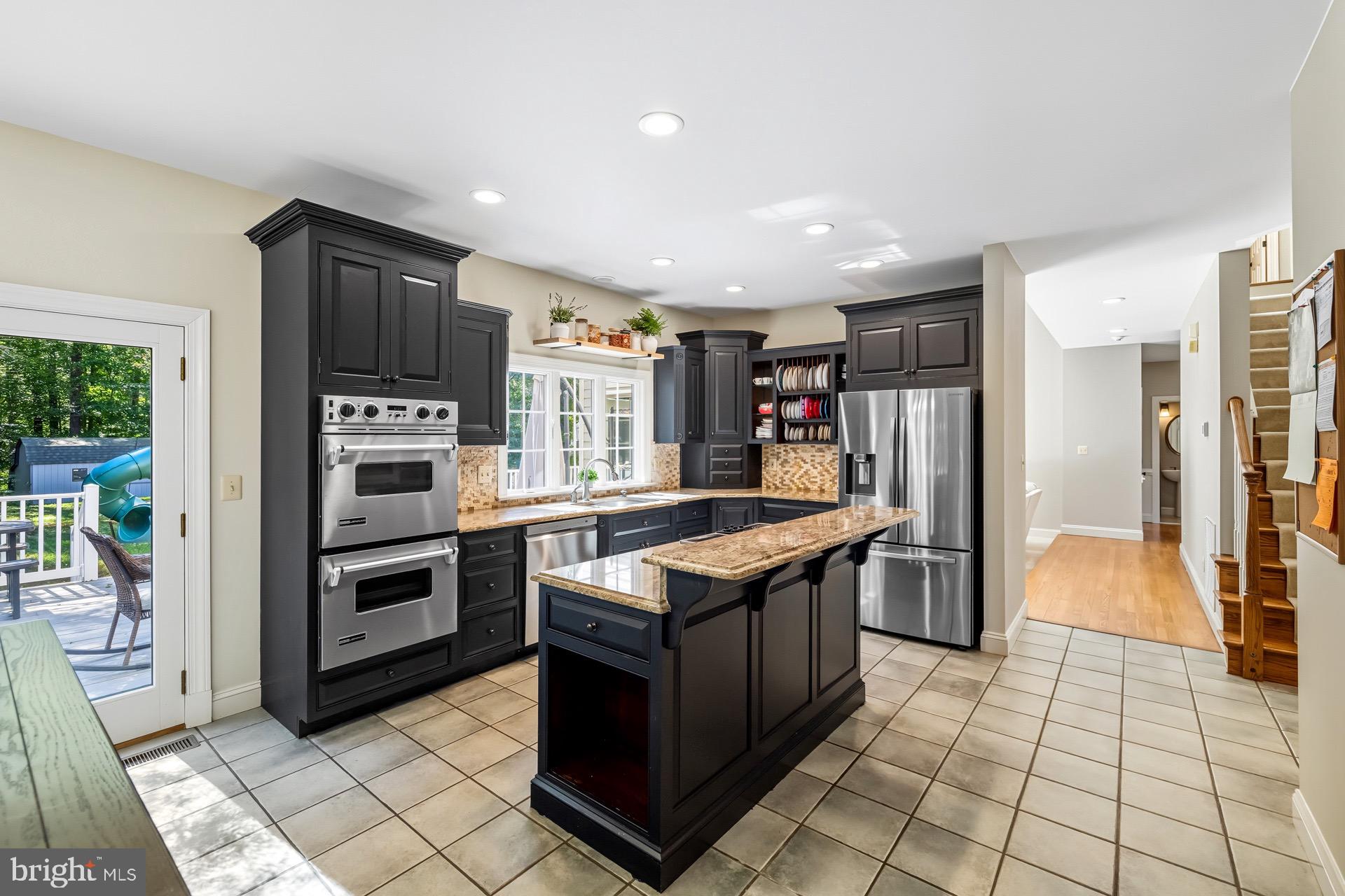 99 HUMMINGBIRD COURT