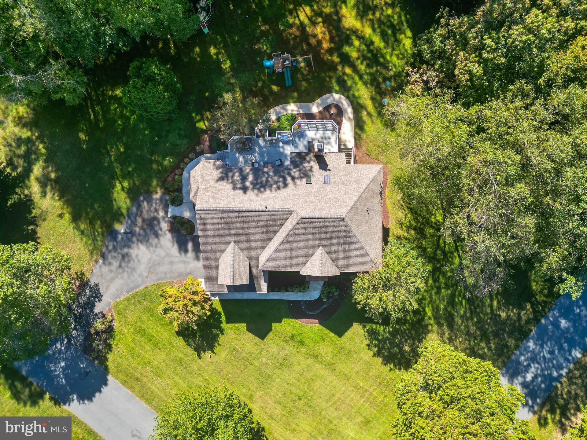 99 HUMMINGBIRD COURT