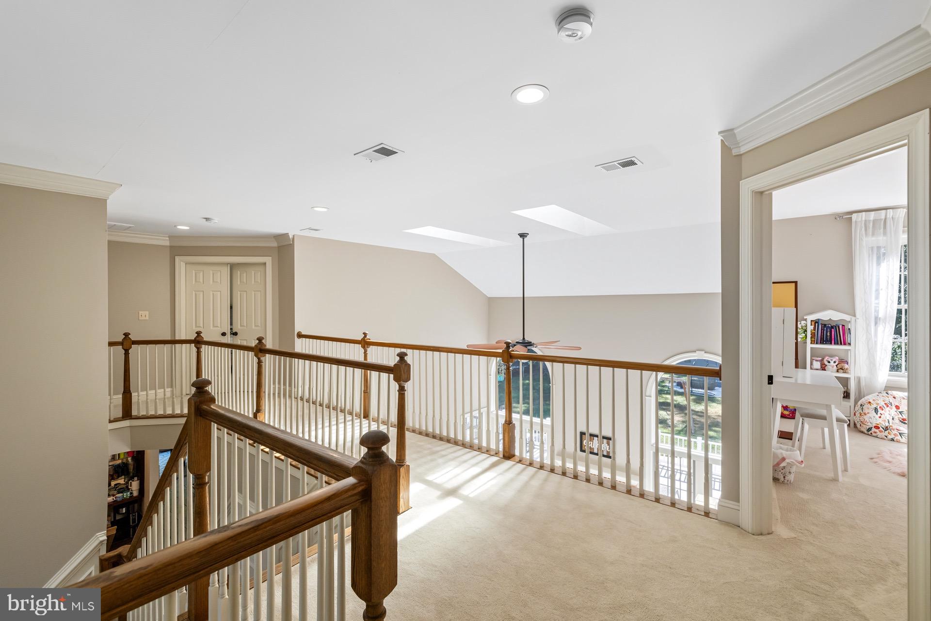 99 HUMMINGBIRD COURT