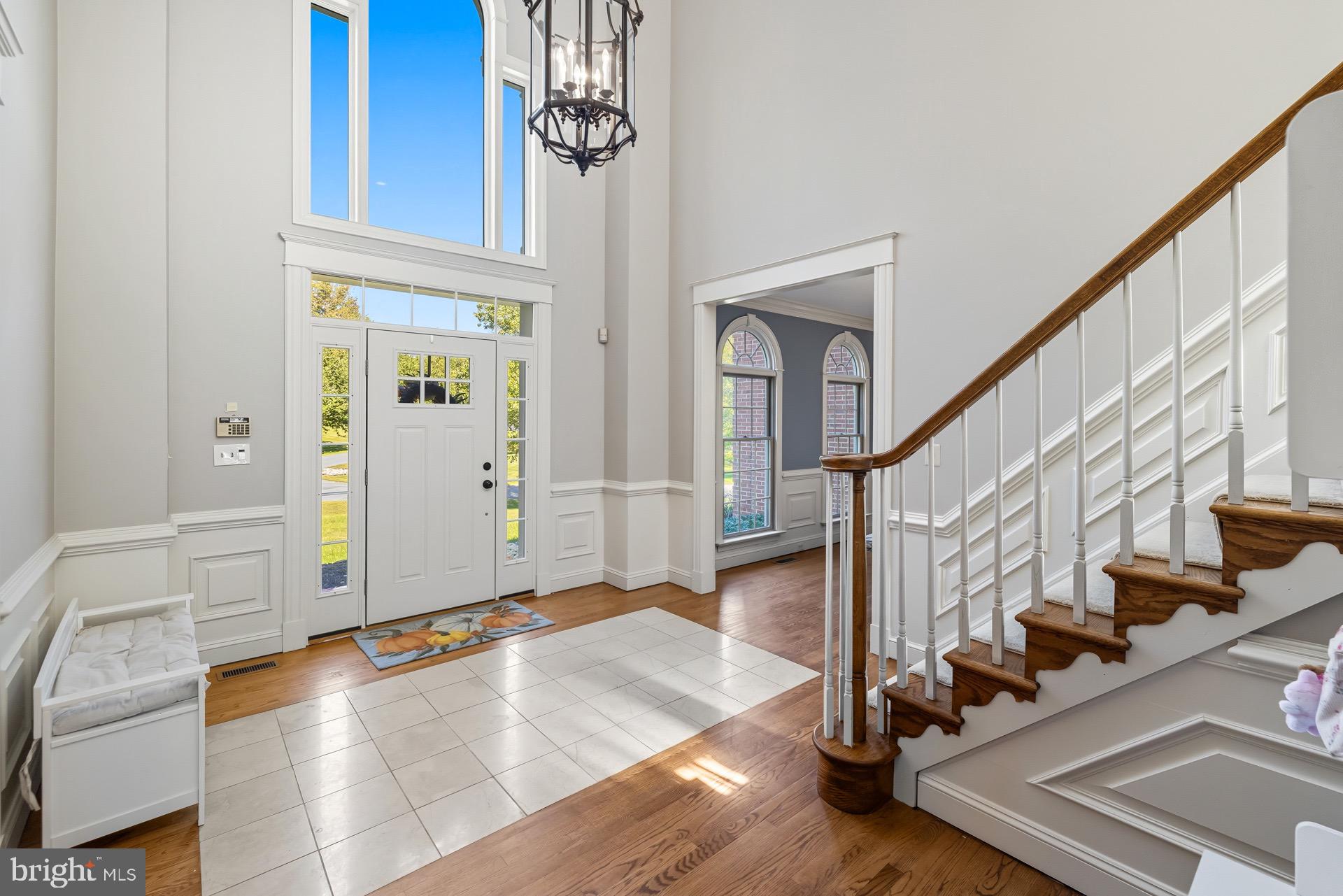 99 HUMMINGBIRD COURT