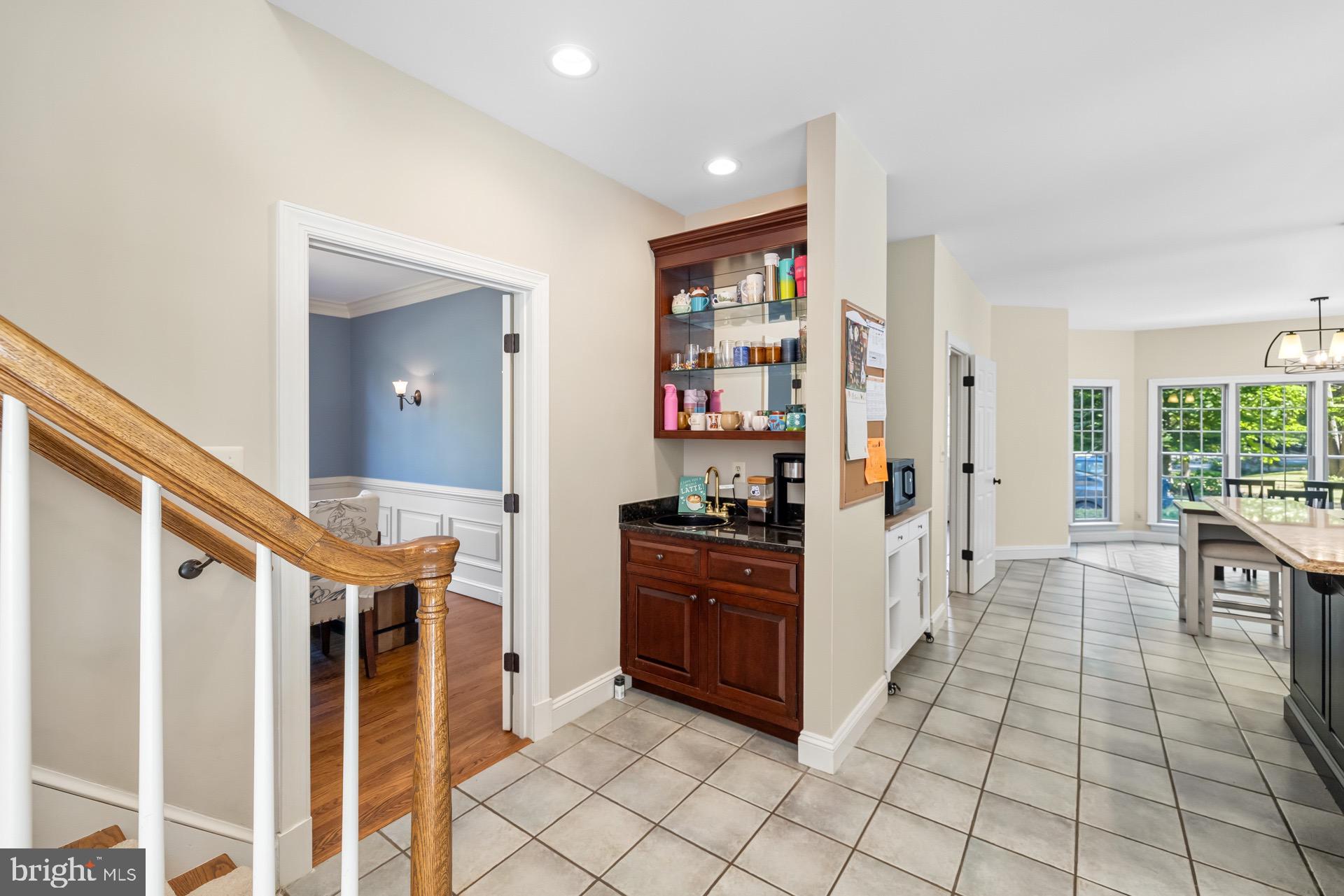 99 HUMMINGBIRD COURT