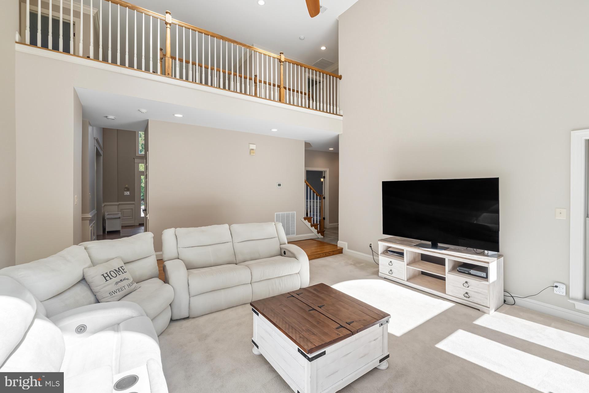 99 HUMMINGBIRD COURT