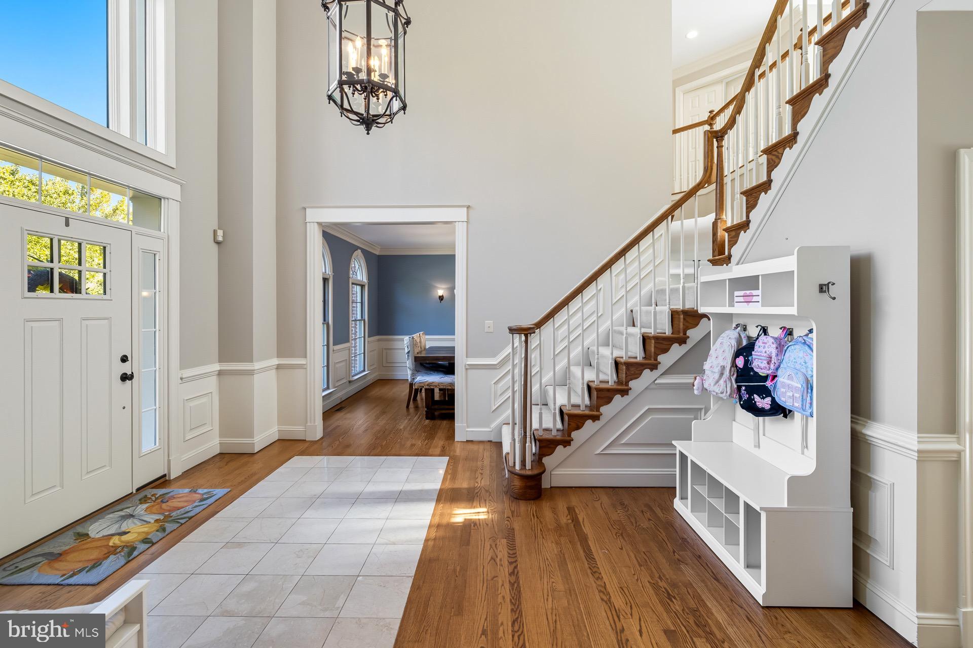 99 HUMMINGBIRD COURT