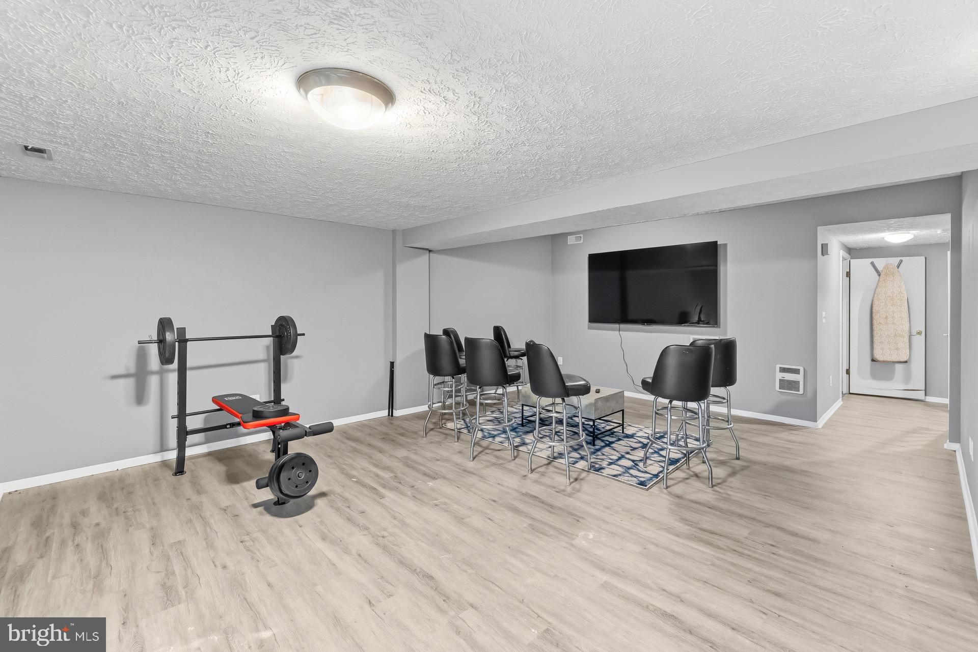 1250 BIRCHCREST COURT